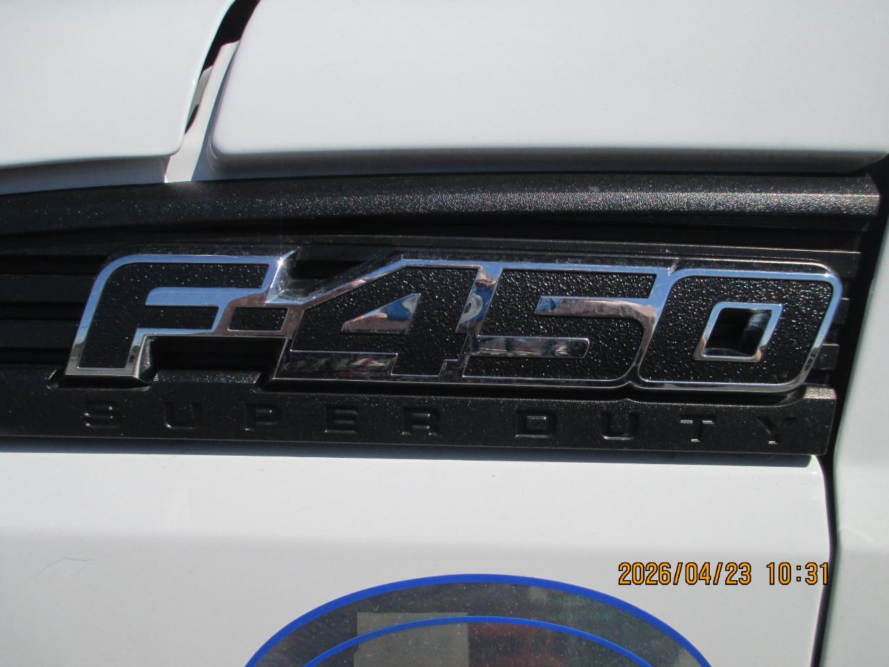 Ford Super Duty F-450 DRW 2WD Reg Cab 141" WB 60" CA XL 2016