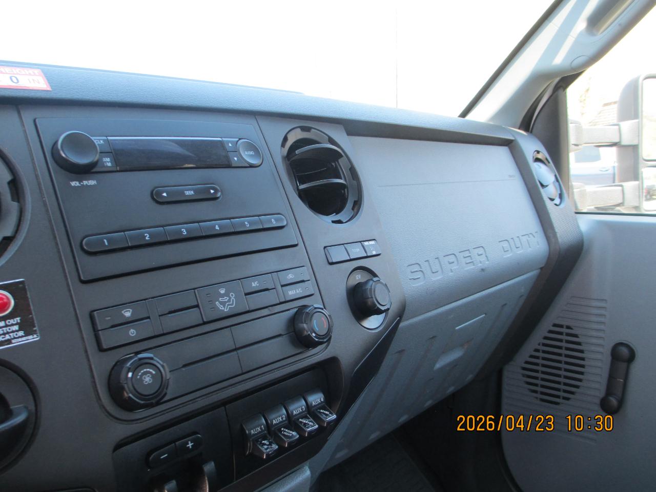 Ford Super Duty F-450 DRW 2WD Reg Cab 141" WB 60" CA XL 2016