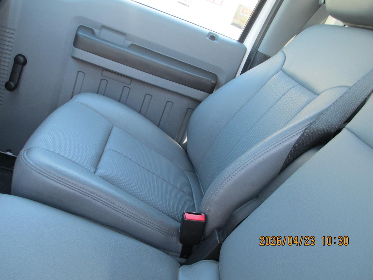 Ford Super Duty F-450 DRW 2WD Reg Cab 141" WB 60" CA XL 2016