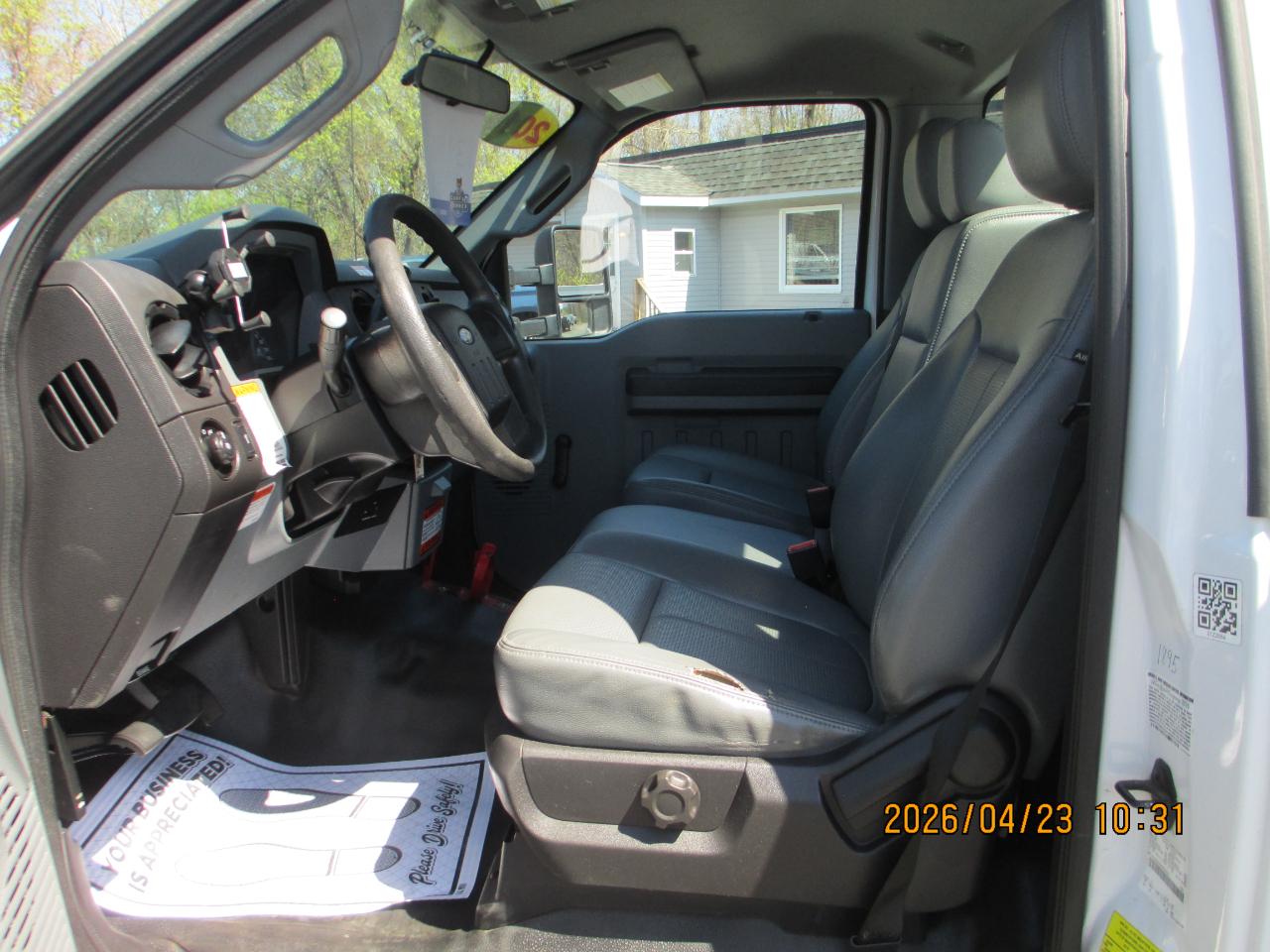 Ford Super Duty F-450 DRW 2WD Reg Cab 141" WB 60" CA XL 2016