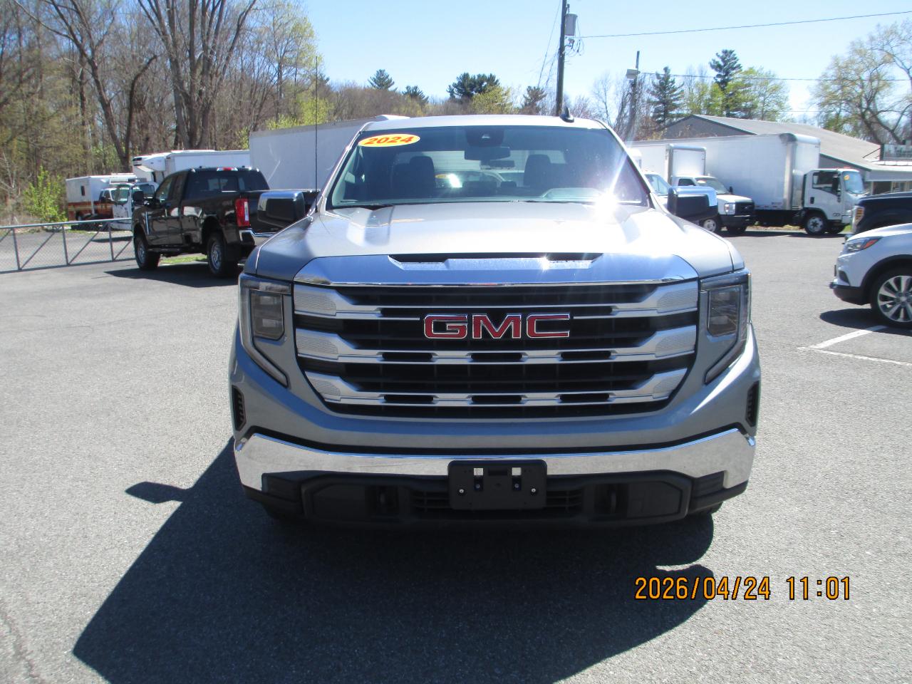 GMC Sierra 1500 4WD Crew Cab 157" SLE 2024