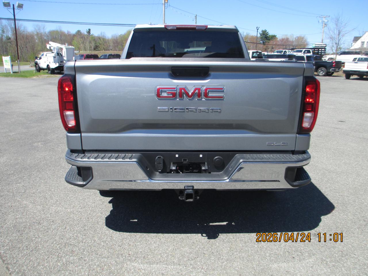 GMC Sierra 1500 4WD Crew Cab 157" SLE 2024