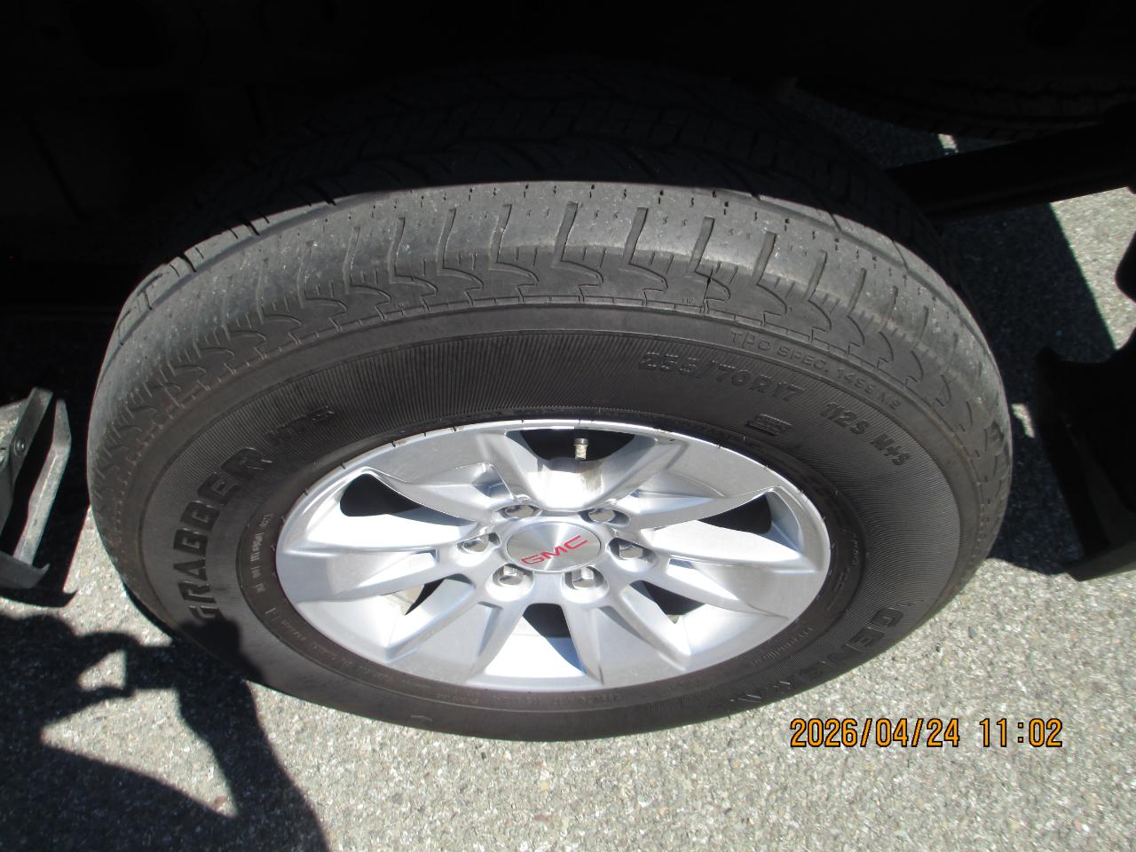 GMC Sierra 1500 4WD Crew Cab 157" SLE 2024