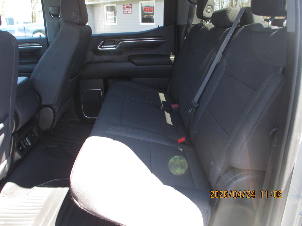 GMC Sierra 1500 4WD Crew Cab 157" SLE 2024