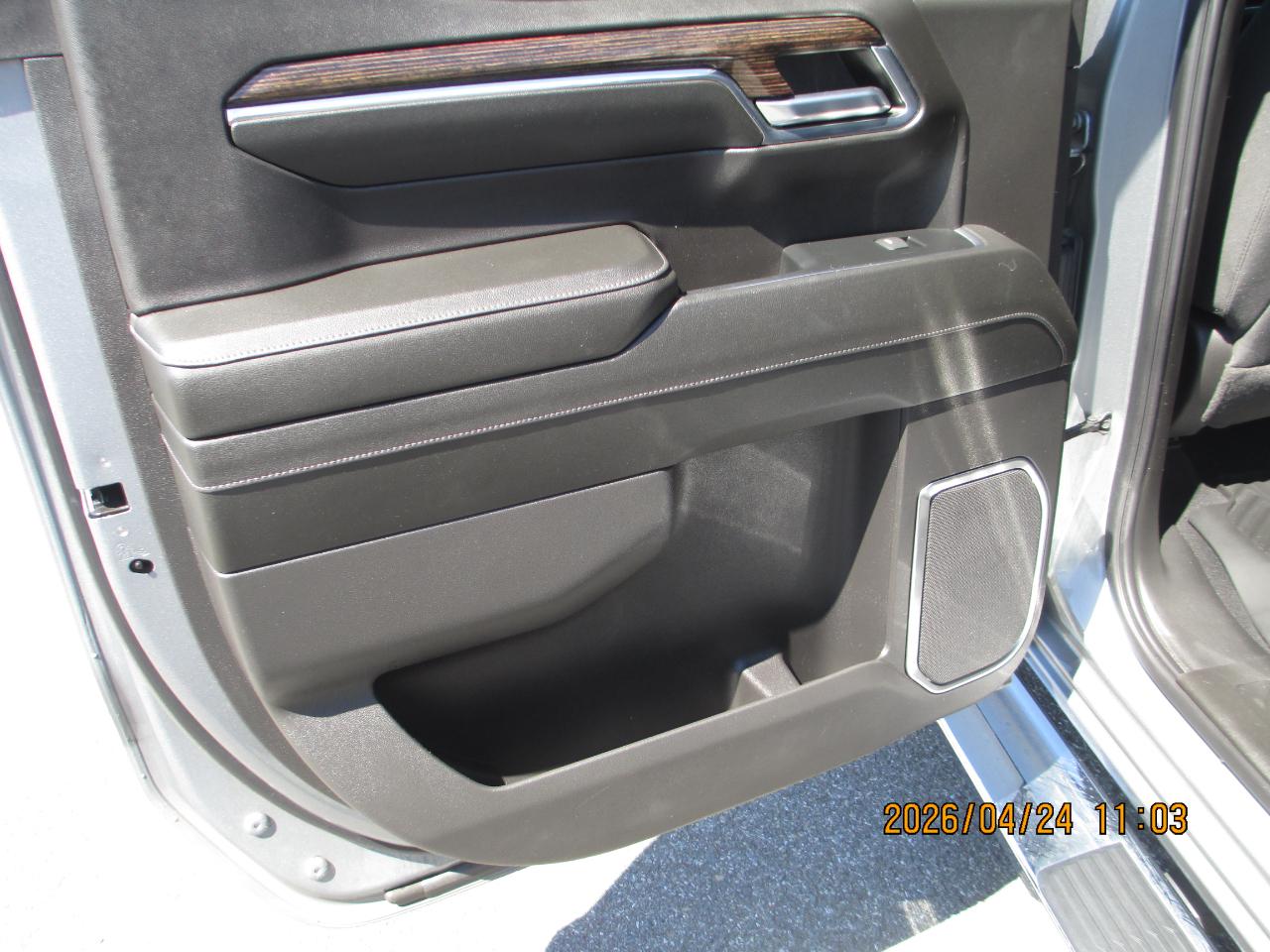 GMC Sierra 1500 4WD Crew Cab 157" SLE 2024