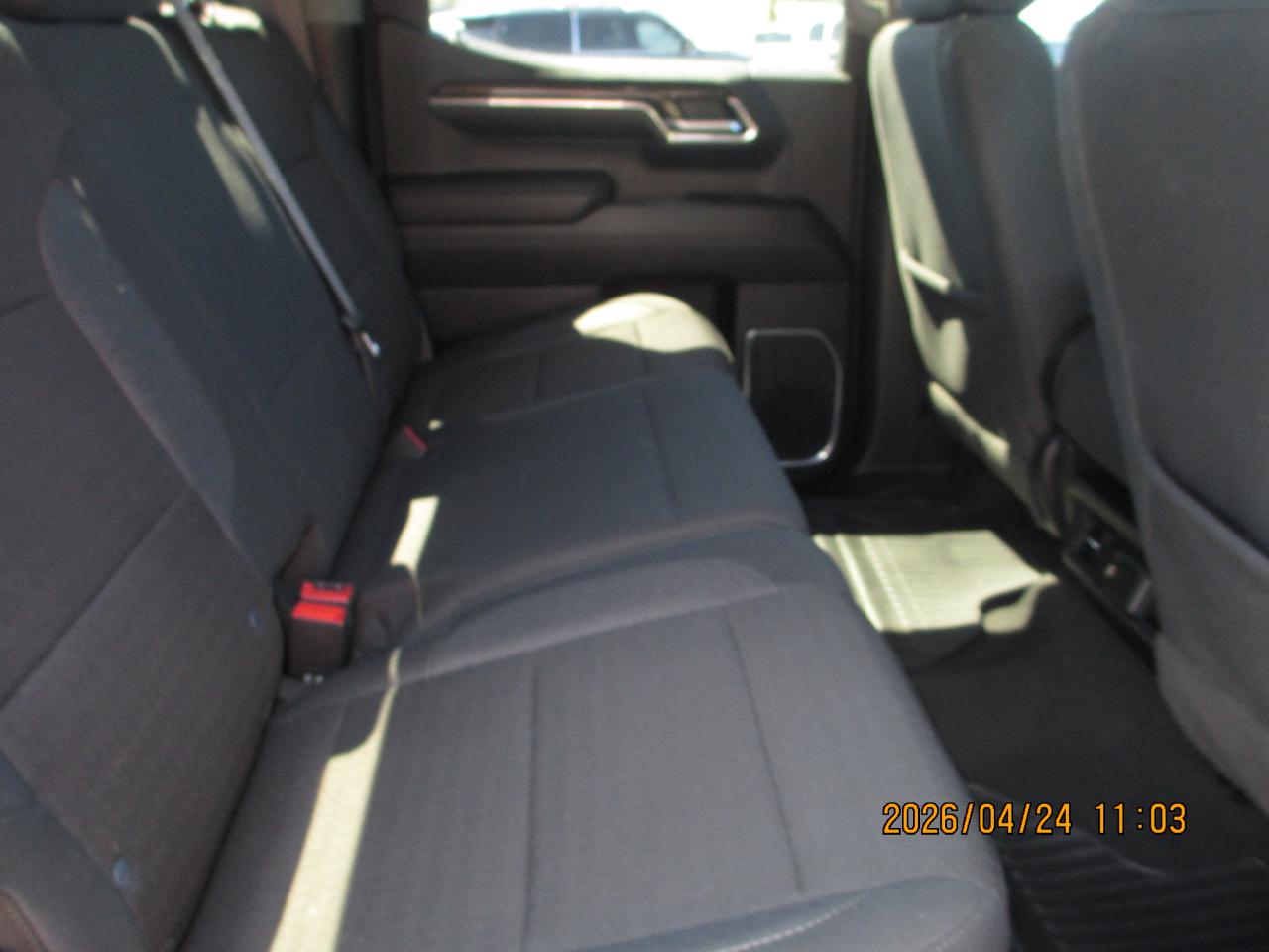 GMC Sierra 1500 4WD Crew Cab 157" SLE 2024