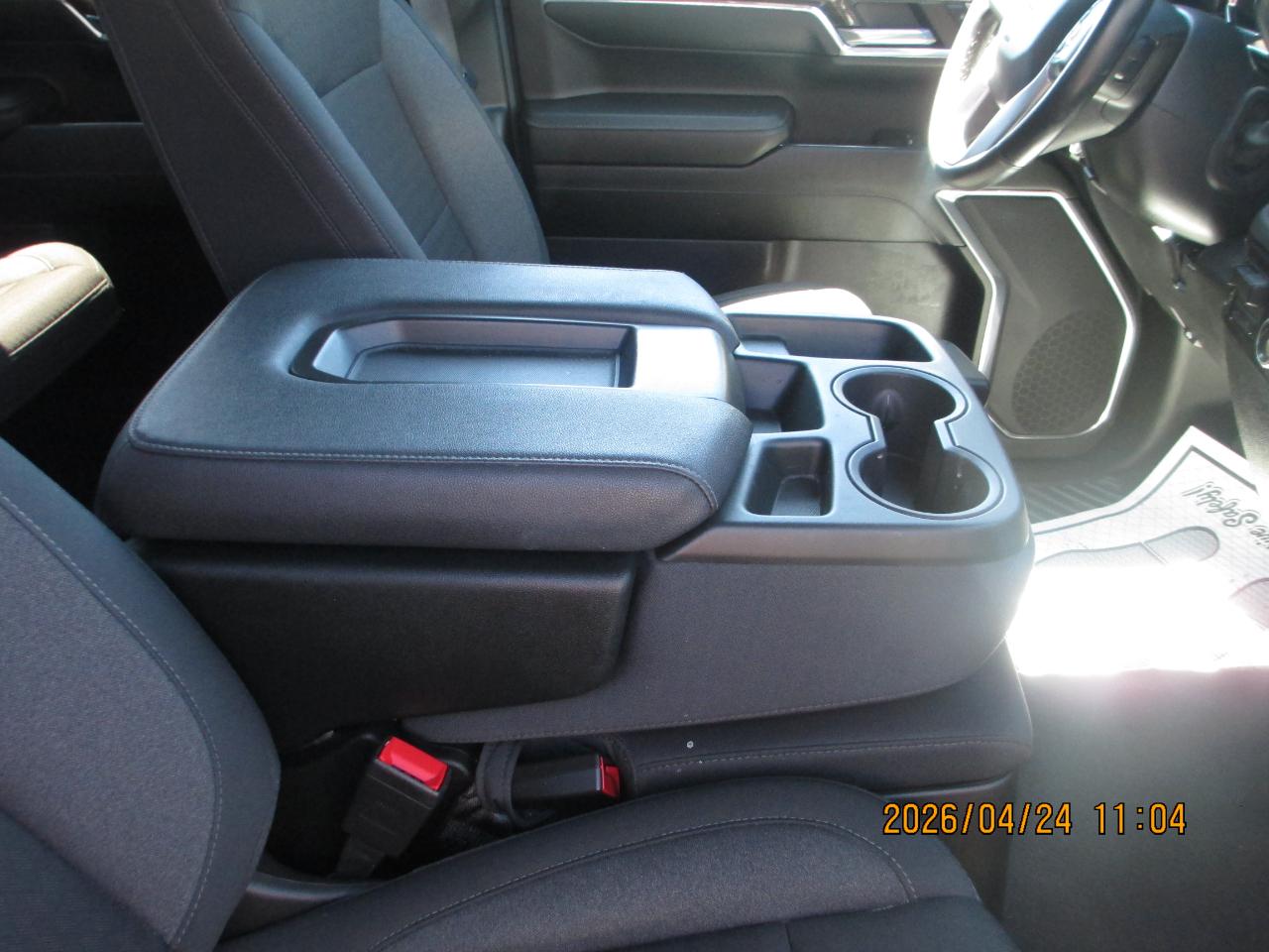 GMC Sierra 1500 4WD Crew Cab 157" SLE 2024