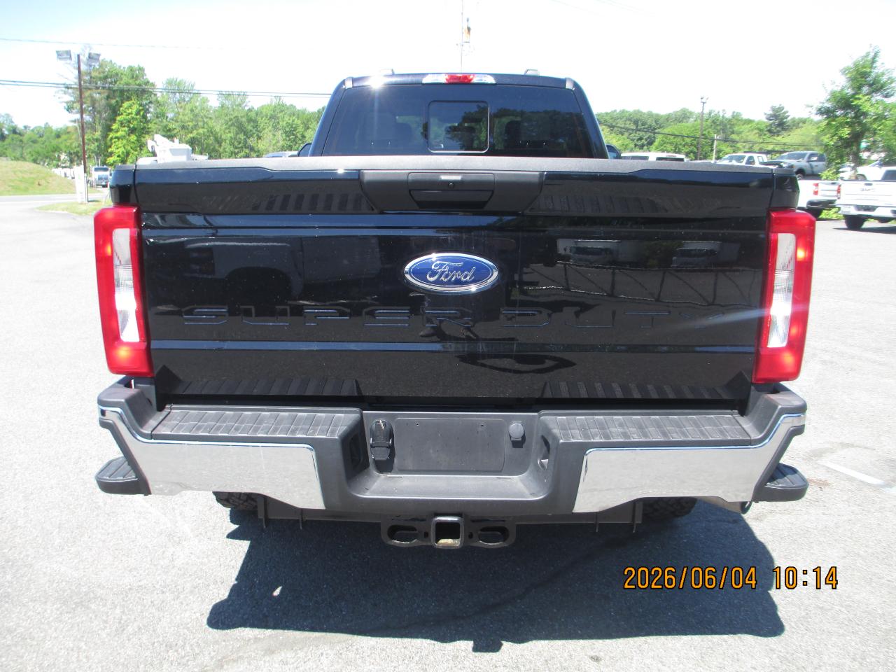 Ford Super Duty F-350 SRW XL 4WD SuperCab 8' Box 2024