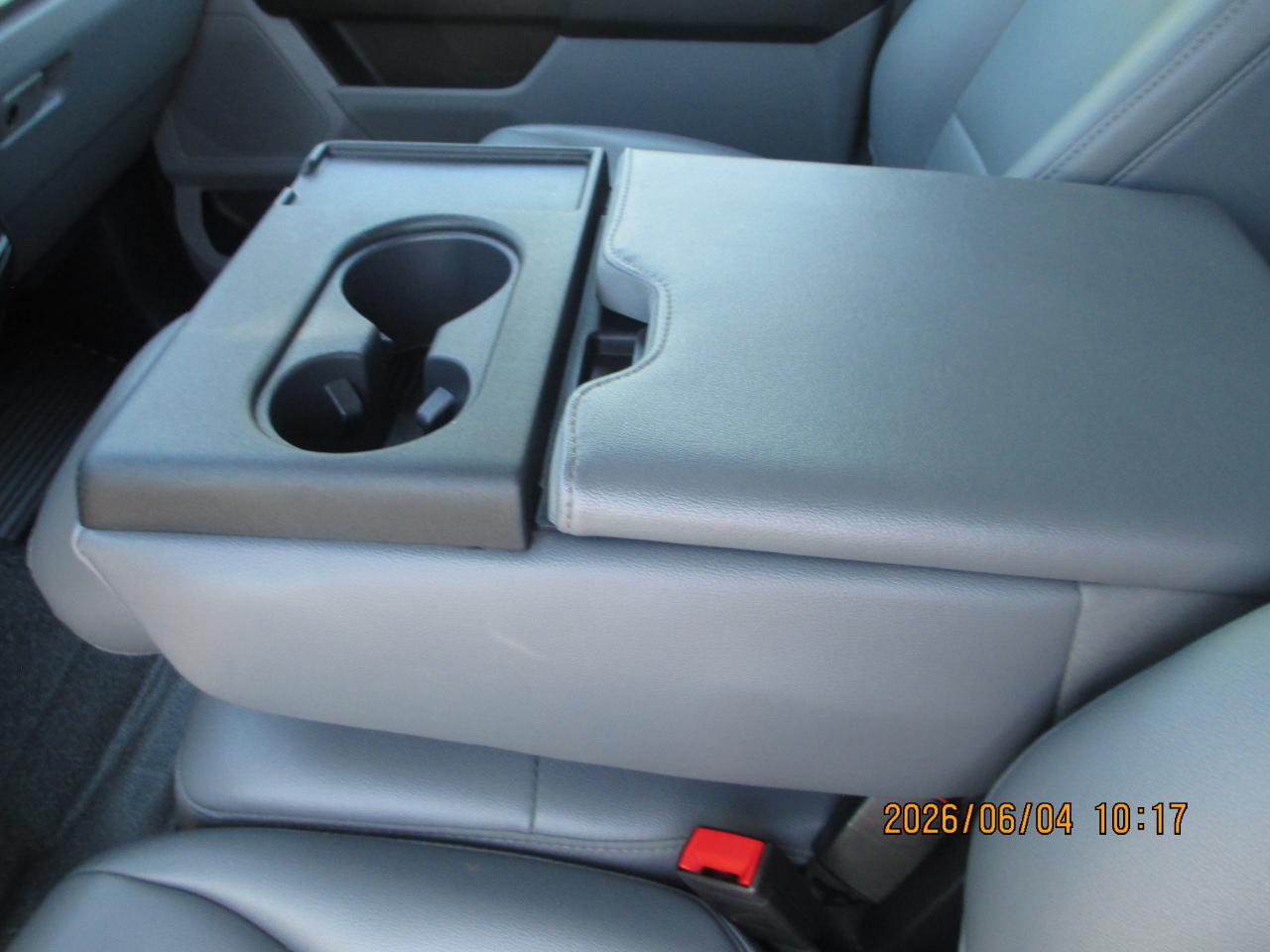 Ford Super Duty F-350 SRW XL 4WD SuperCab 8' Box 2024