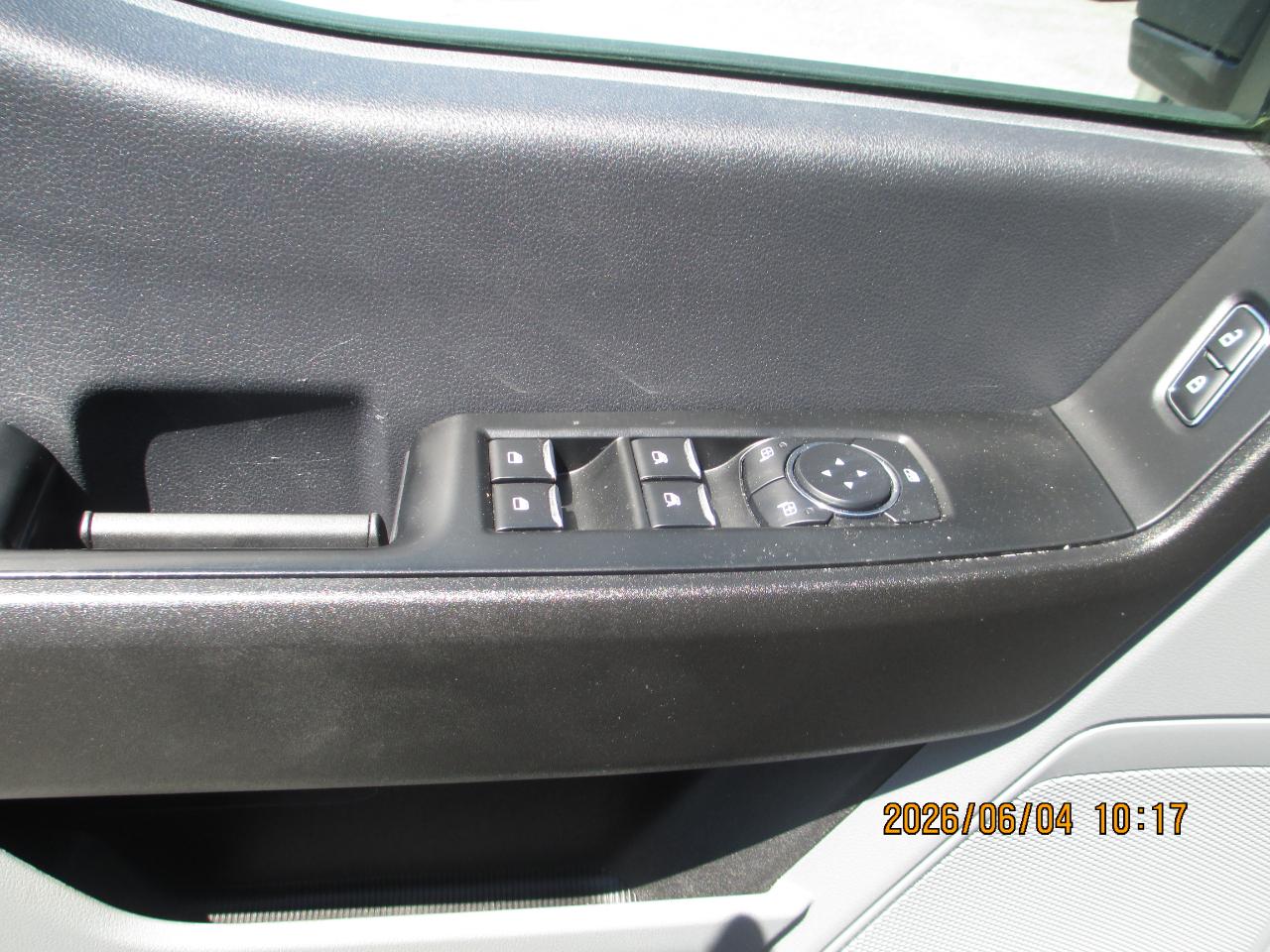 Ford Super Duty F-350 SRW XL 4WD SuperCab 8' Box 2024