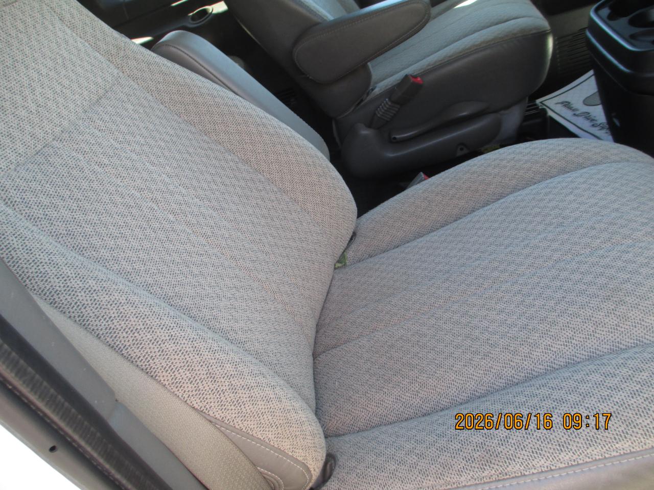 GMC Savana Passenger RWD 3500 155" LS w/1LS 2017