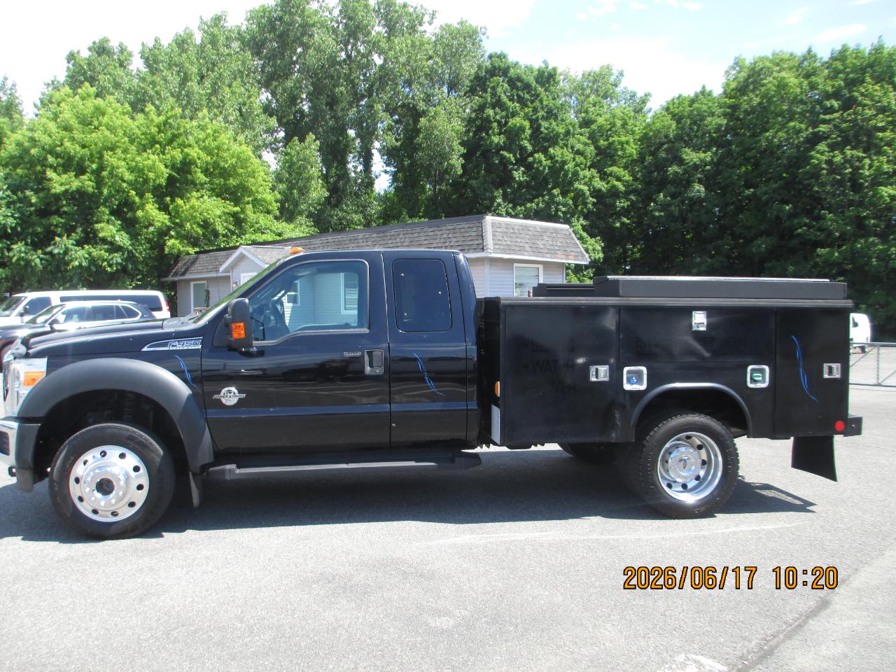 Ford Super Duty F-450 DRW 4WD SuperCab 162" WB 60" CA XLT 2016