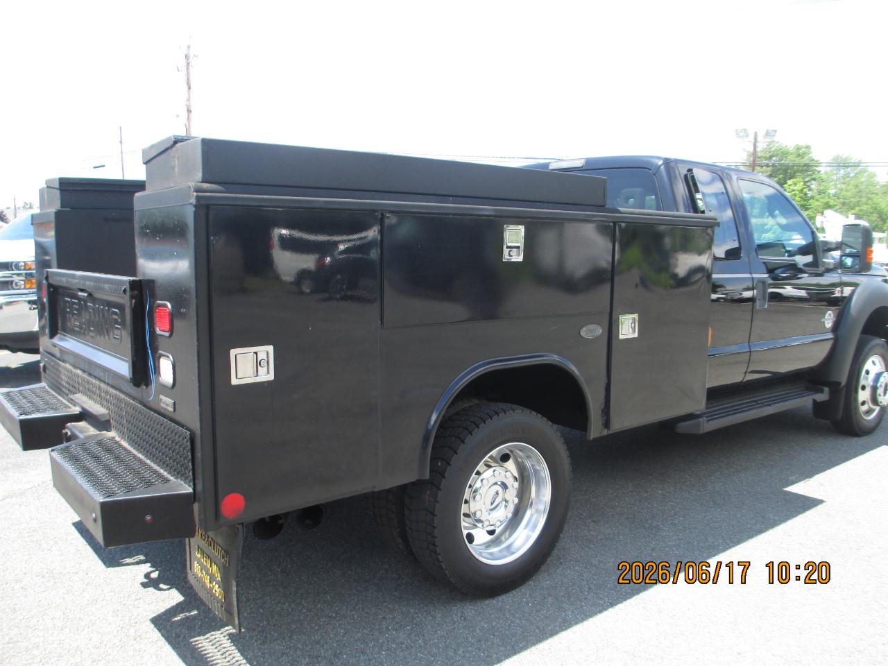 Ford Super Duty F-450 DRW 4WD SuperCab 162" WB 60" CA XLT 2016