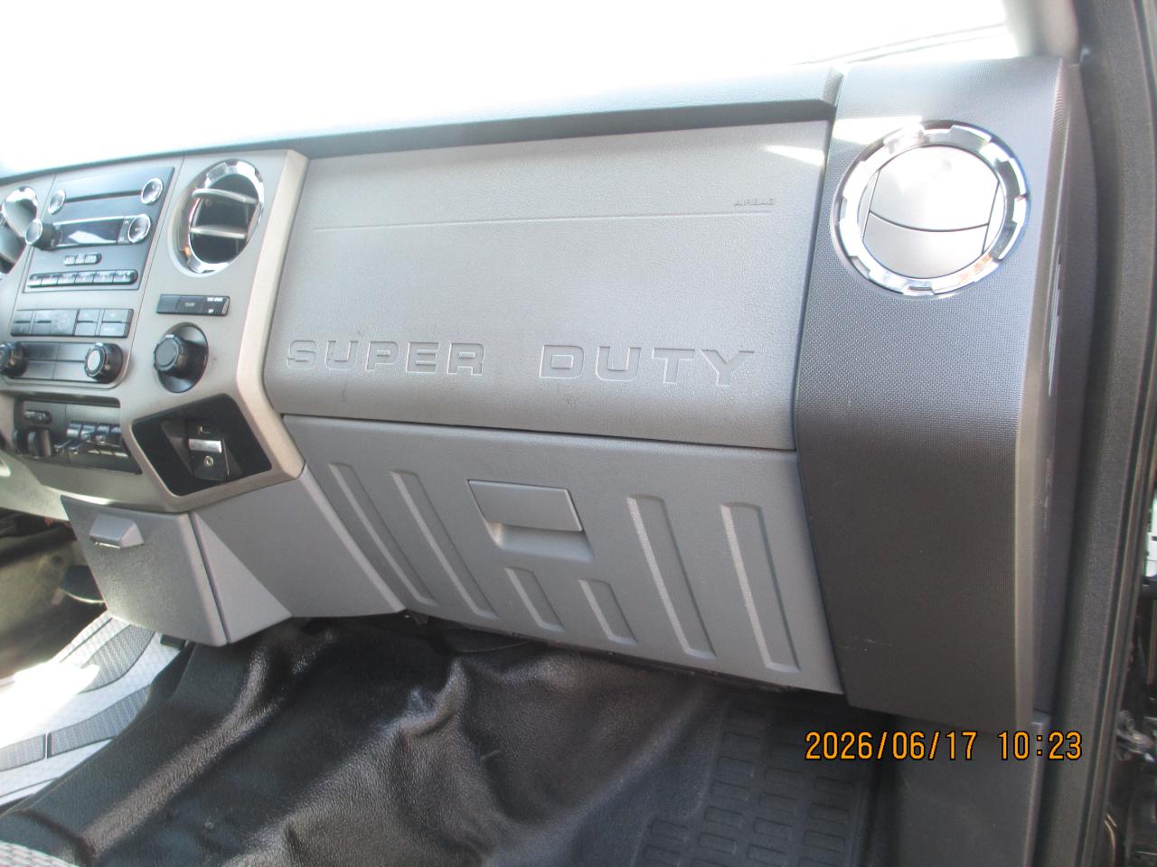 Ford Super Duty F-450 DRW 4WD SuperCab 162" WB 60" CA XLT 2016