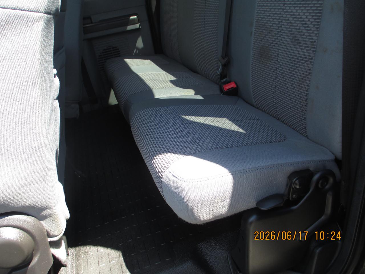 Ford Super Duty F-450 DRW 4WD SuperCab 162" WB 60" CA XLT 2016