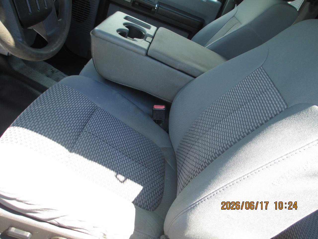 Ford Super Duty F-450 DRW 4WD SuperCab 162" WB 60" CA XLT 2016
