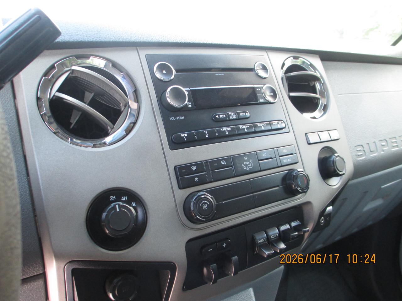 Ford Super Duty F-450 DRW 4WD SuperCab 162" WB 60" CA XLT 2016