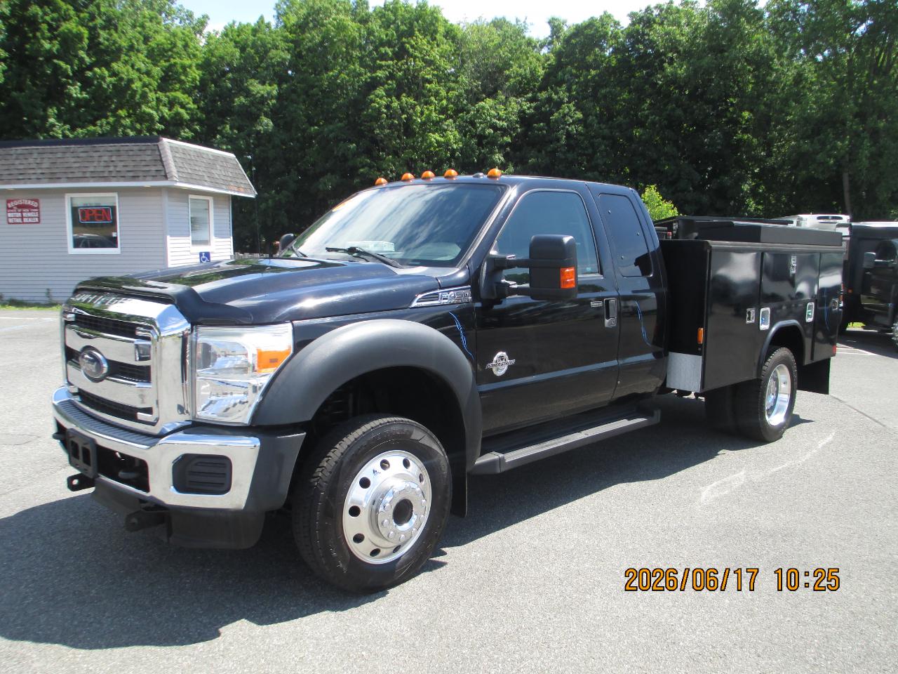Ford Super Duty F-450 DRW 4WD SuperCab 162" WB 60" CA XLT 2016