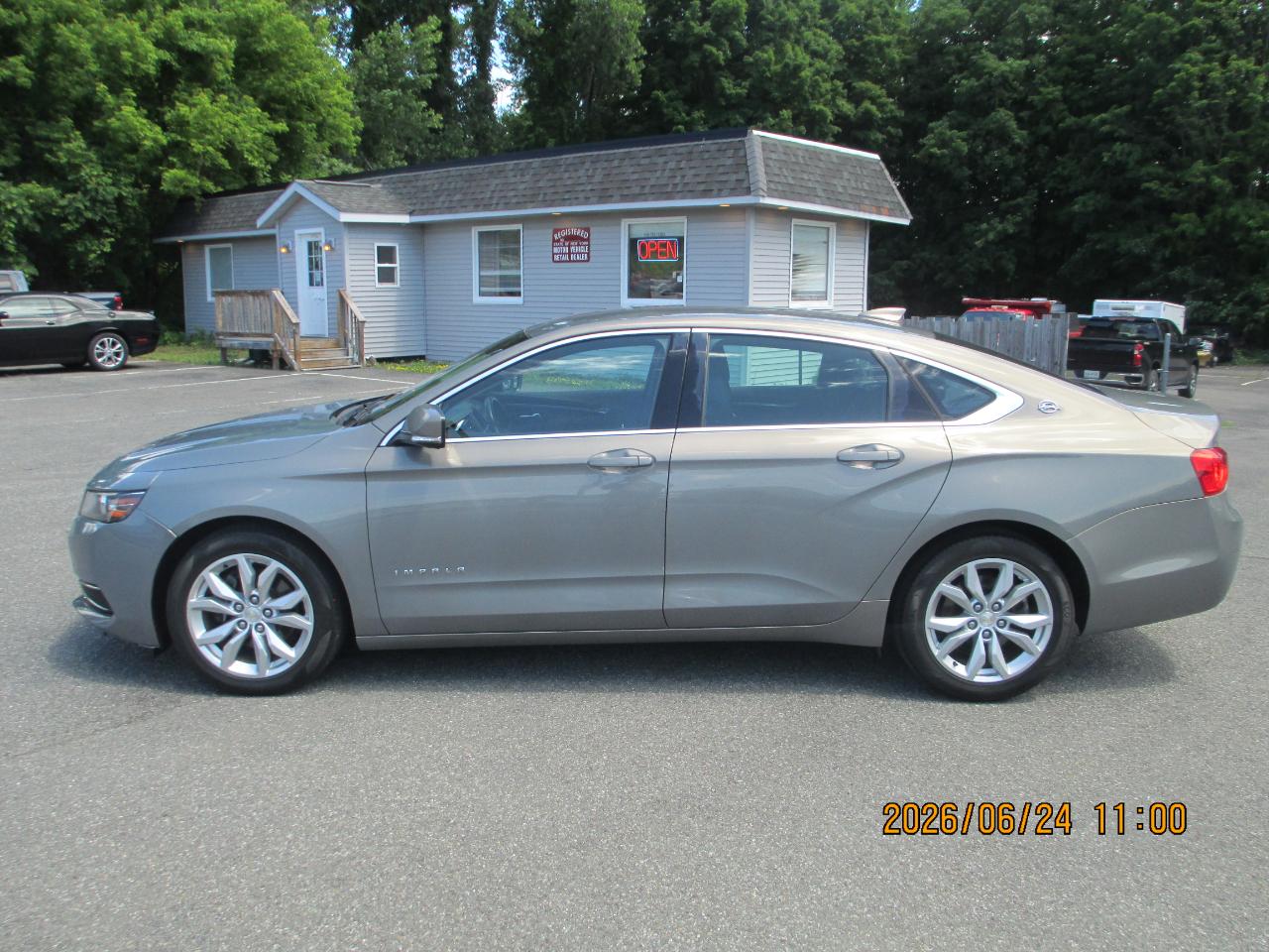 Chevrolet Impala 4dr Sdn LT w/1LT 2017