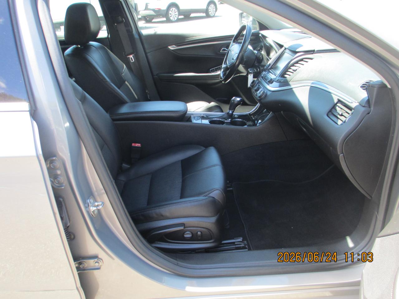 Chevrolet Impala 4dr Sdn LT w/1LT 2017