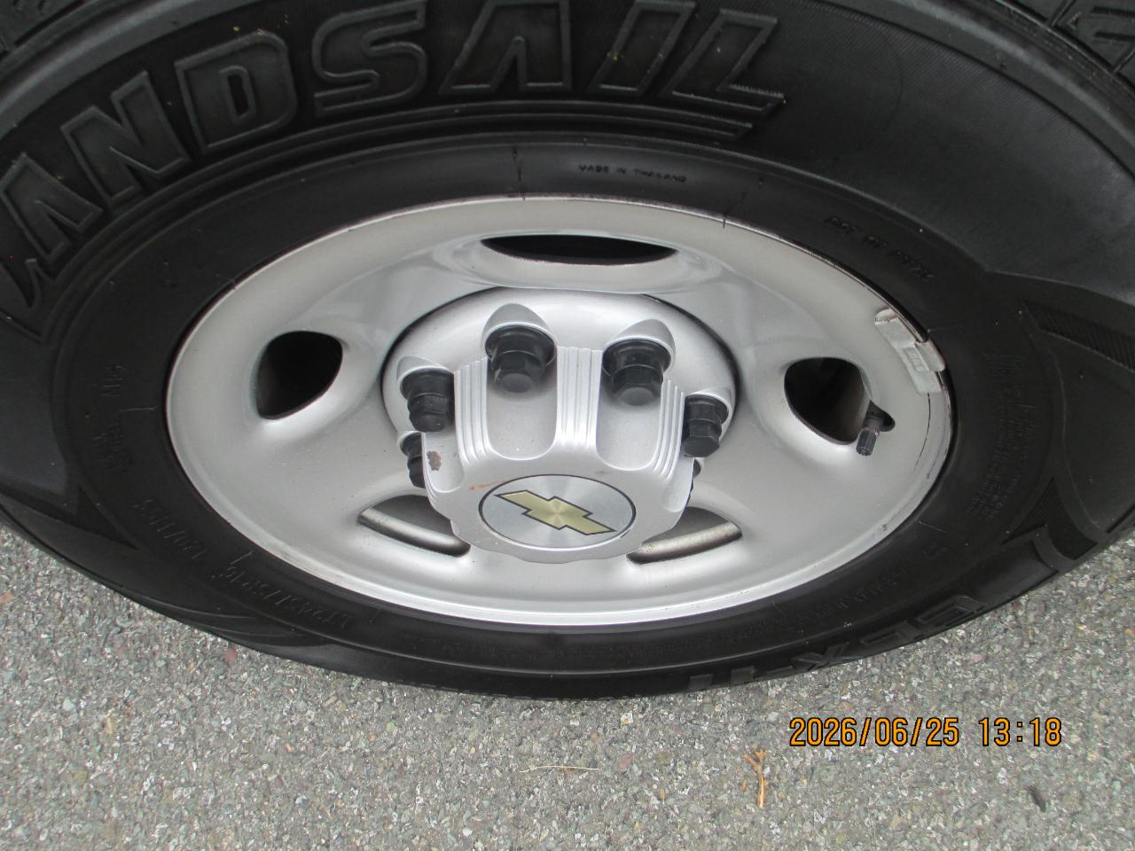 Chevrolet Express Passenger RWD 3500 155" LS 2022