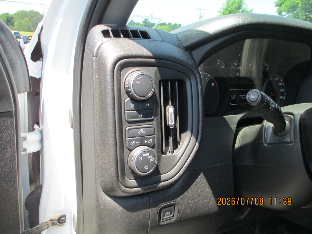 Chevrolet Silverado 2500HD 4WD Reg Cab 142" Work Truck 2024