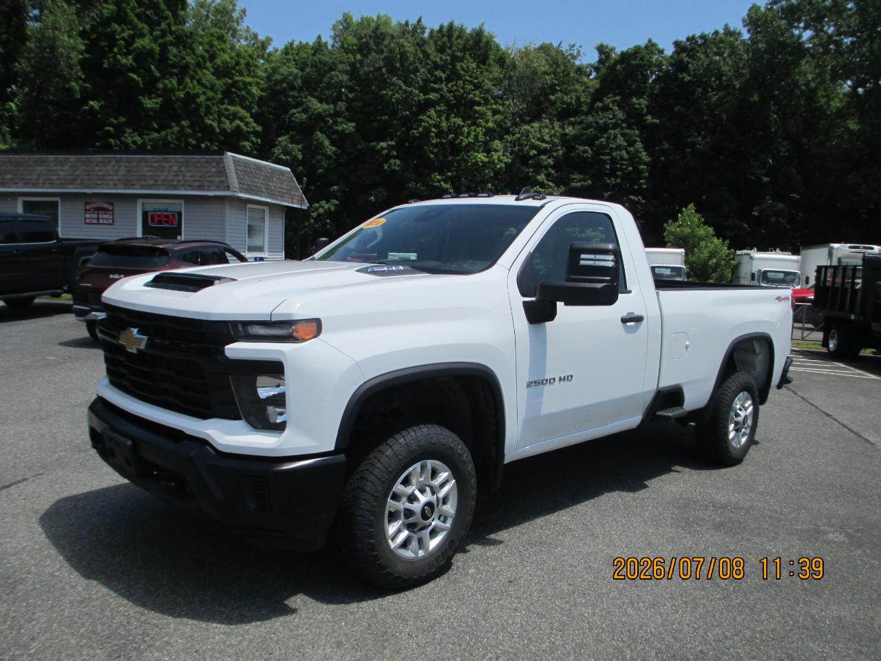 Chevrolet Silverado 2500HD 4WD Reg Cab 142" Work Truck 2024