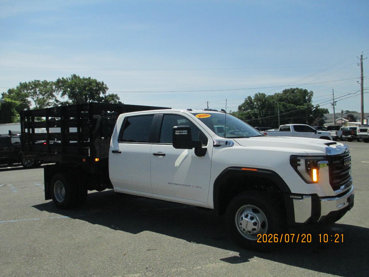 GMC Sierra 3500HD CC 4WD Crew Cab 177" WB, 60" CA Pro 2025