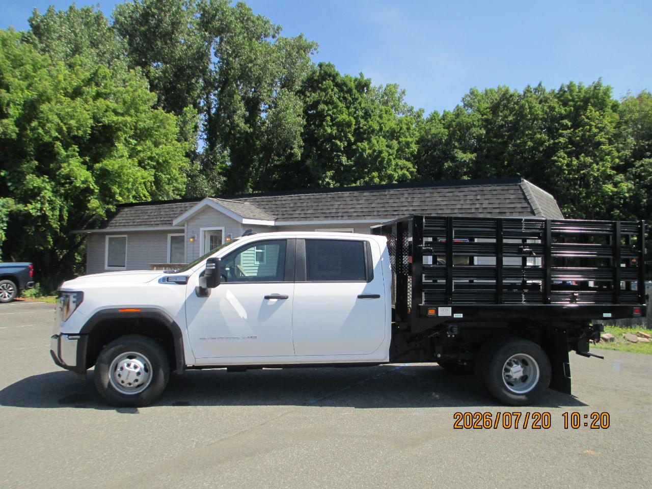 GMC Sierra 3500HD CC 4WD Crew Cab 177" WB, 60" CA Pro 2025