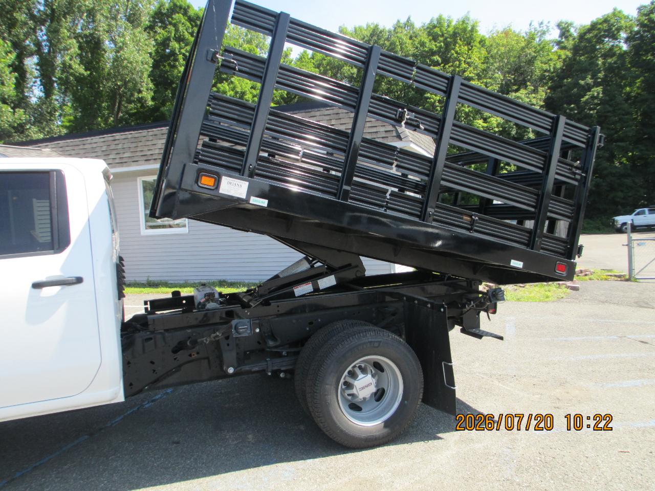 GMC Sierra 3500HD CC 4WD Crew Cab 177" WB, 60" CA Pro 2025