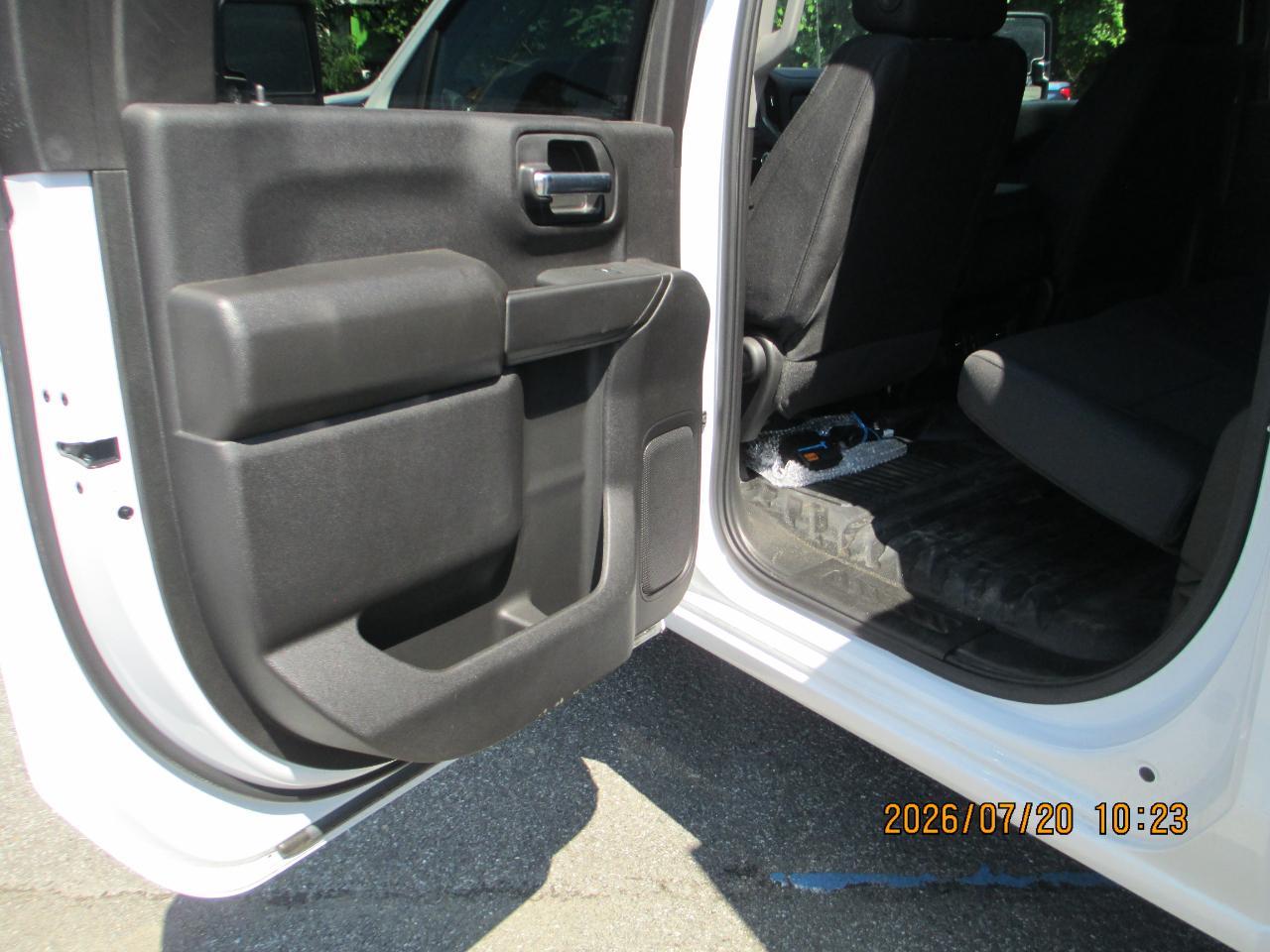 GMC Sierra 3500HD CC 4WD Crew Cab 177" WB, 60" CA Pro 2025