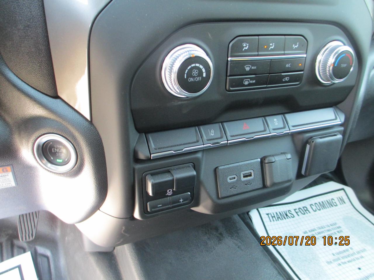 GMC Sierra 3500HD CC 4WD Crew Cab 177" WB, 60" CA Pro 2025