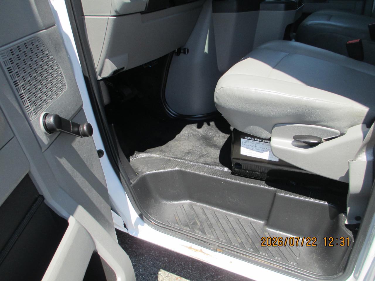Ford E-Series Cutaway E-350 DRW 176" WB 2019