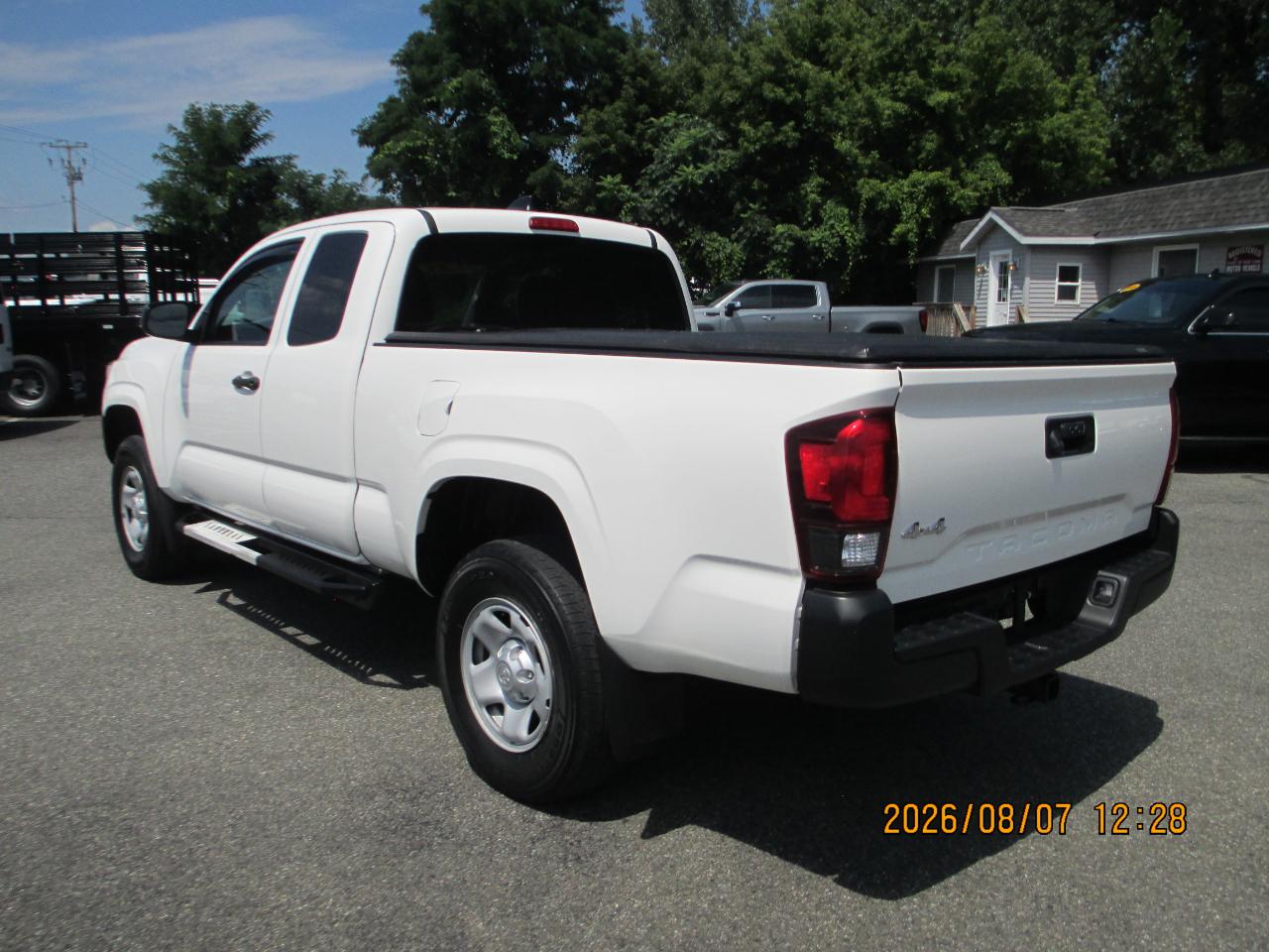 Toyota Tacoma 4WD SR5 Access Cab 6' Bed I4 AT (Natl) 2021