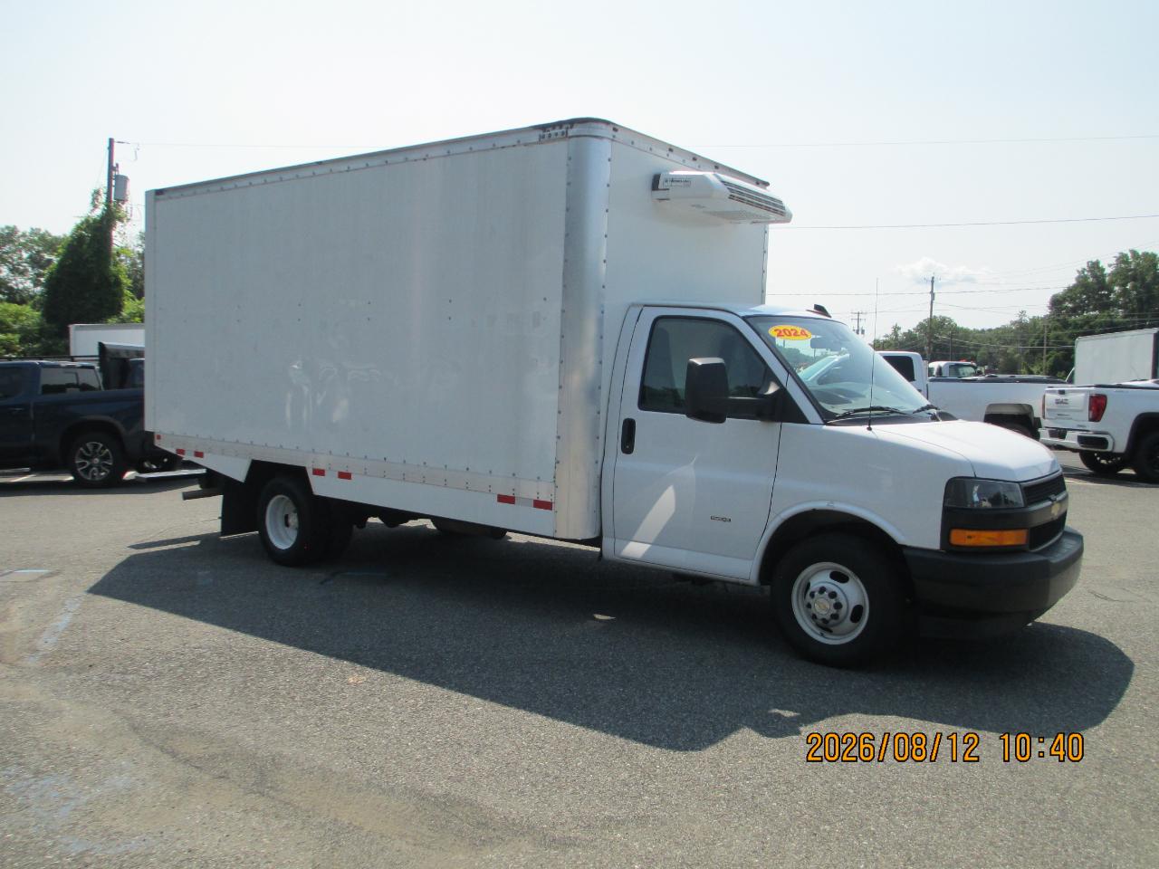 Chevrolet Express Commercial Cutaway 3500 Van 177" 2024