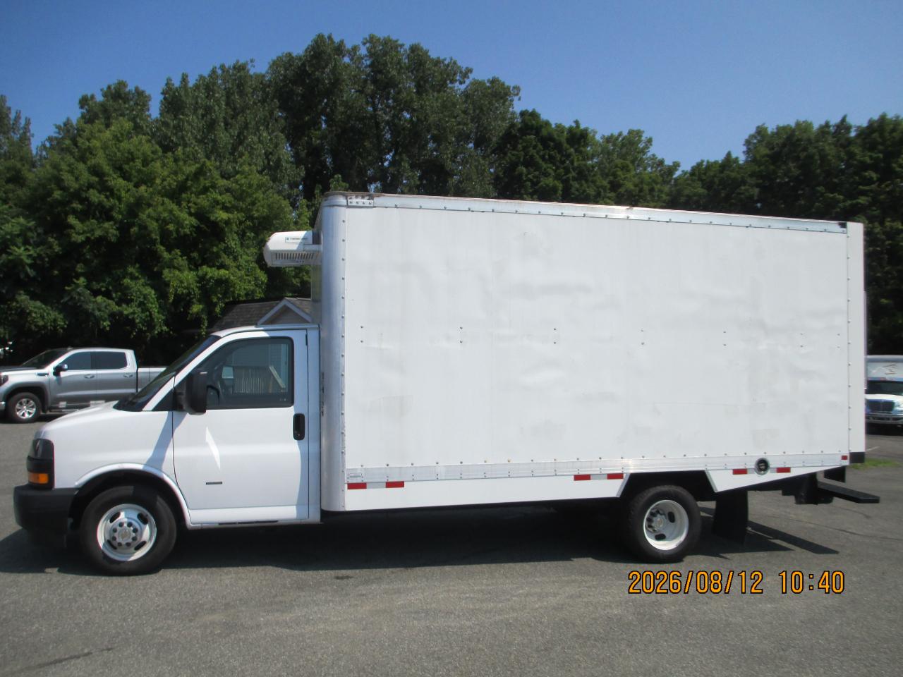 Chevrolet Express Commercial Cutaway 3500 Van 177" 2024
