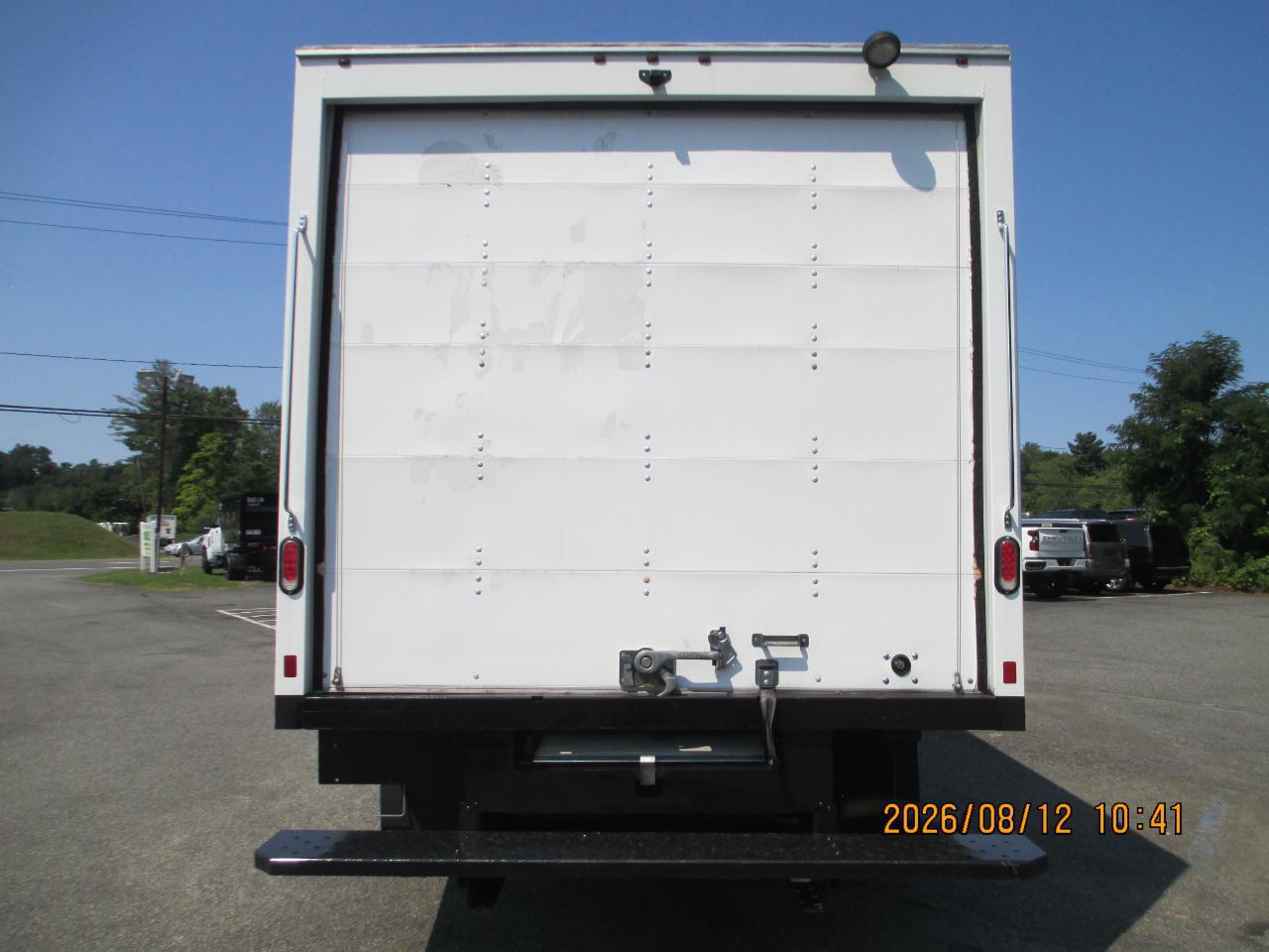 Chevrolet Express Commercial Cutaway 3500 Van 177" 2024
