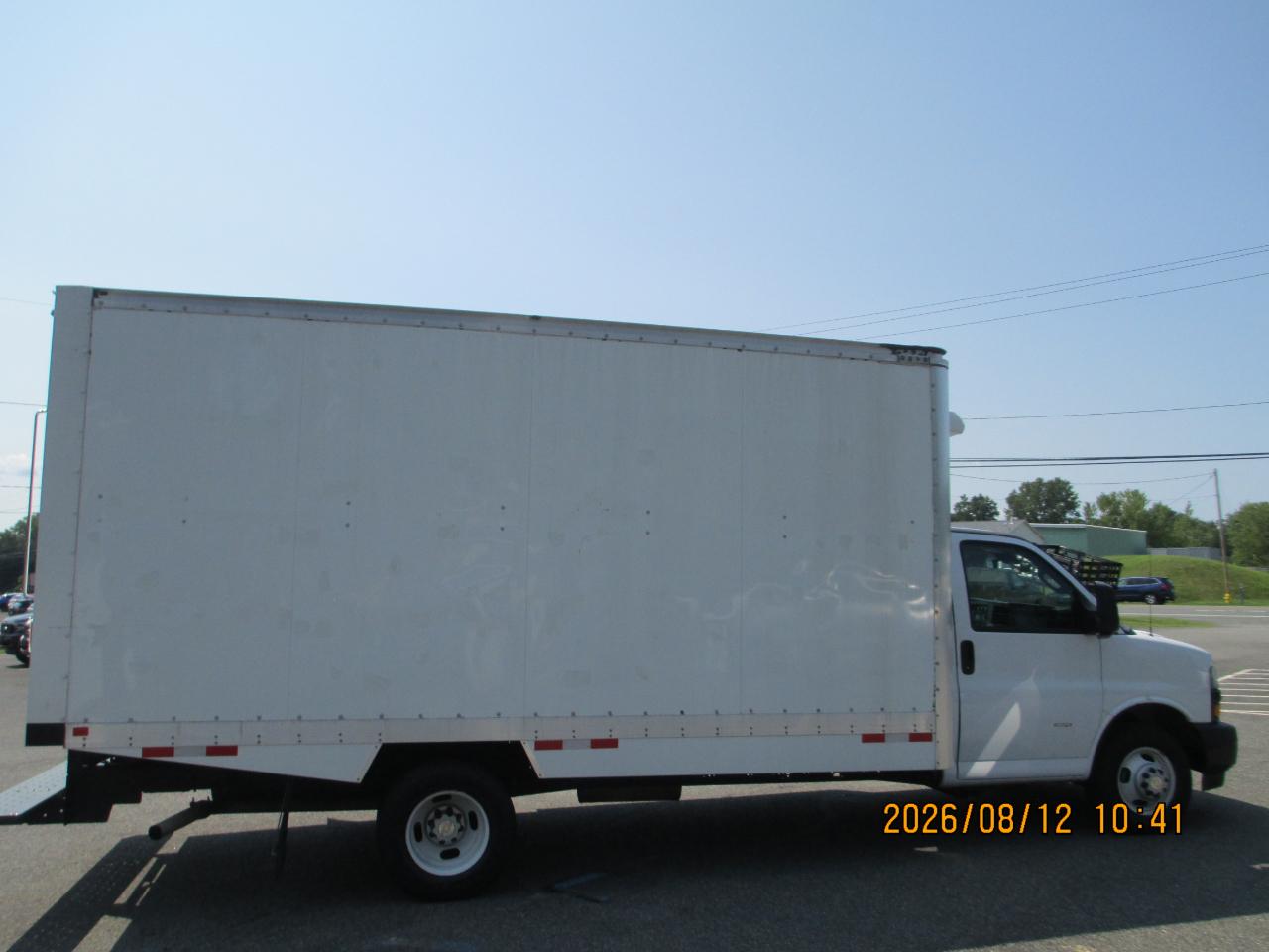 Chevrolet Express Commercial Cutaway 3500 Van 177" 2024