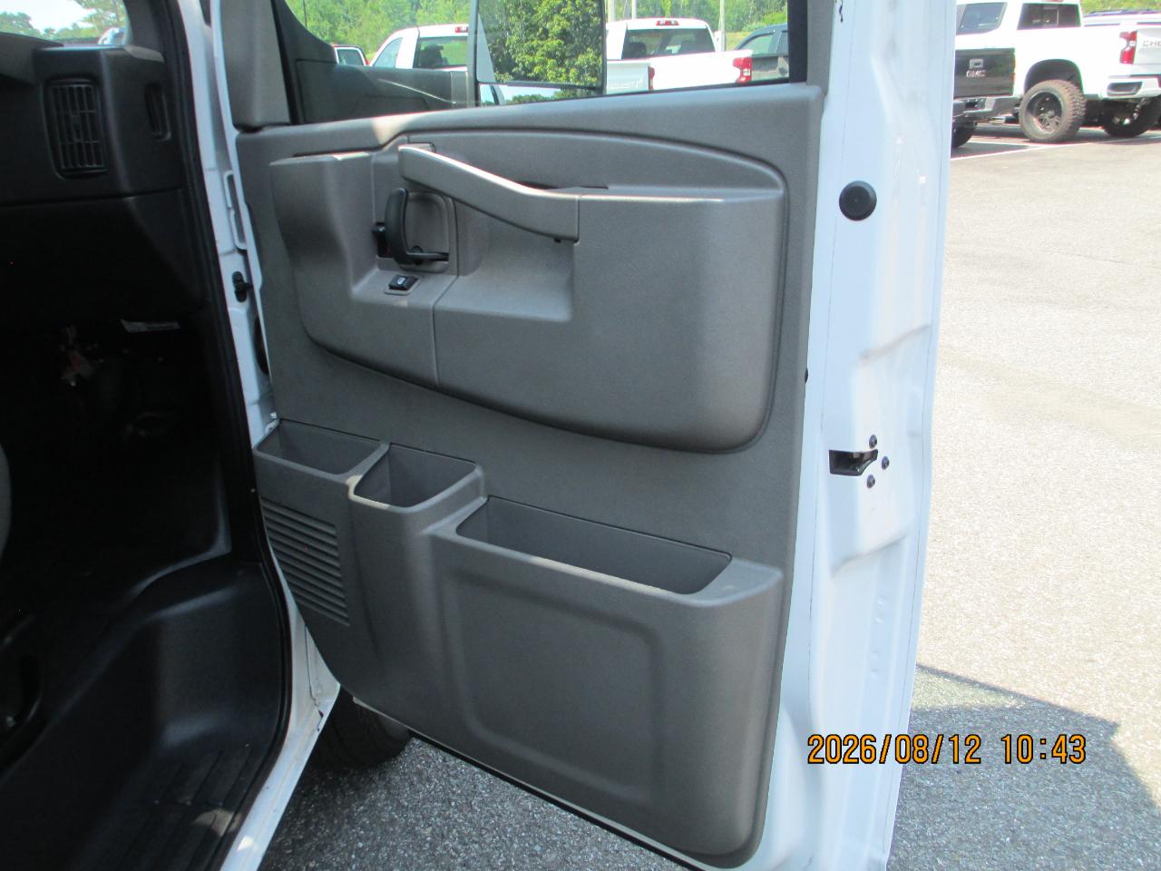 Chevrolet Express Commercial Cutaway 3500 Van 177" 2024