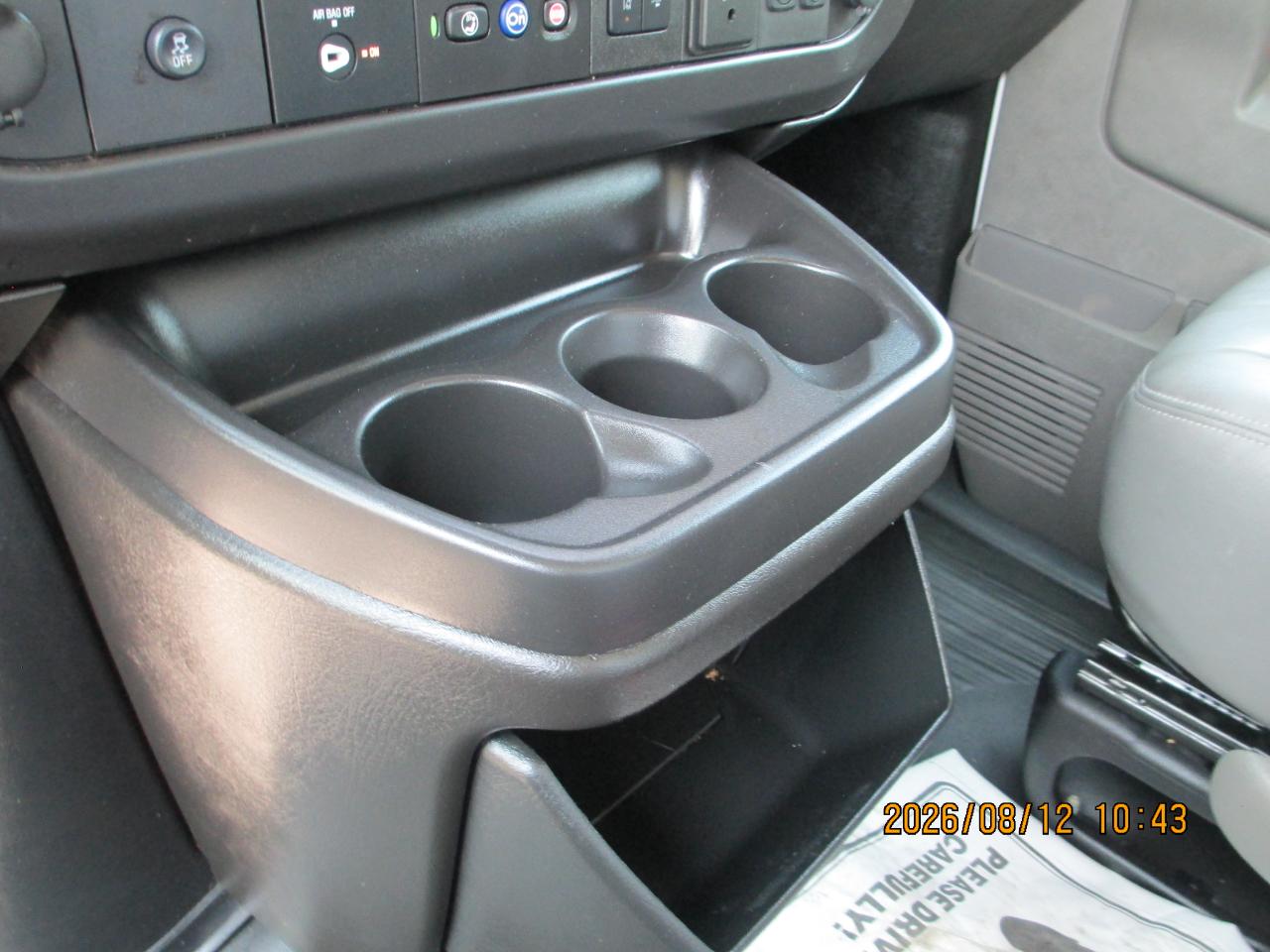Chevrolet Express Commercial Cutaway 3500 Van 177" 2024