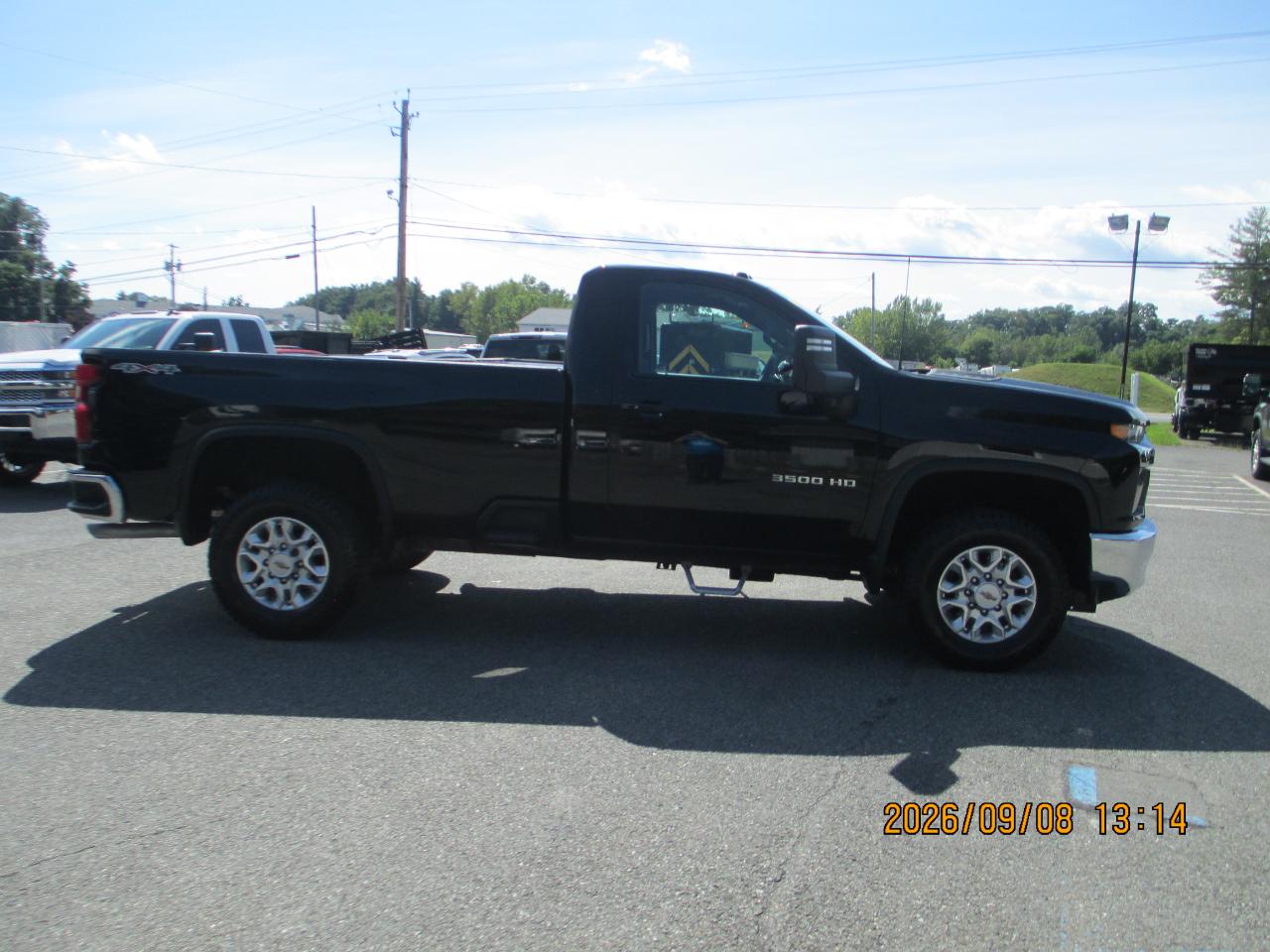 Chevrolet Silverado 3500HD 4WD Reg Cab 142" LT 2022