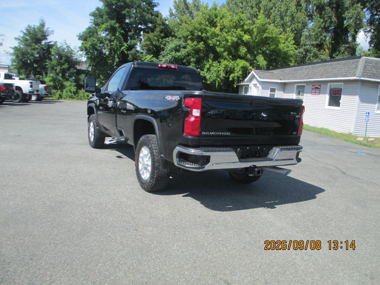 Chevrolet Silverado 3500HD 4WD Reg Cab 142" LT 2022
