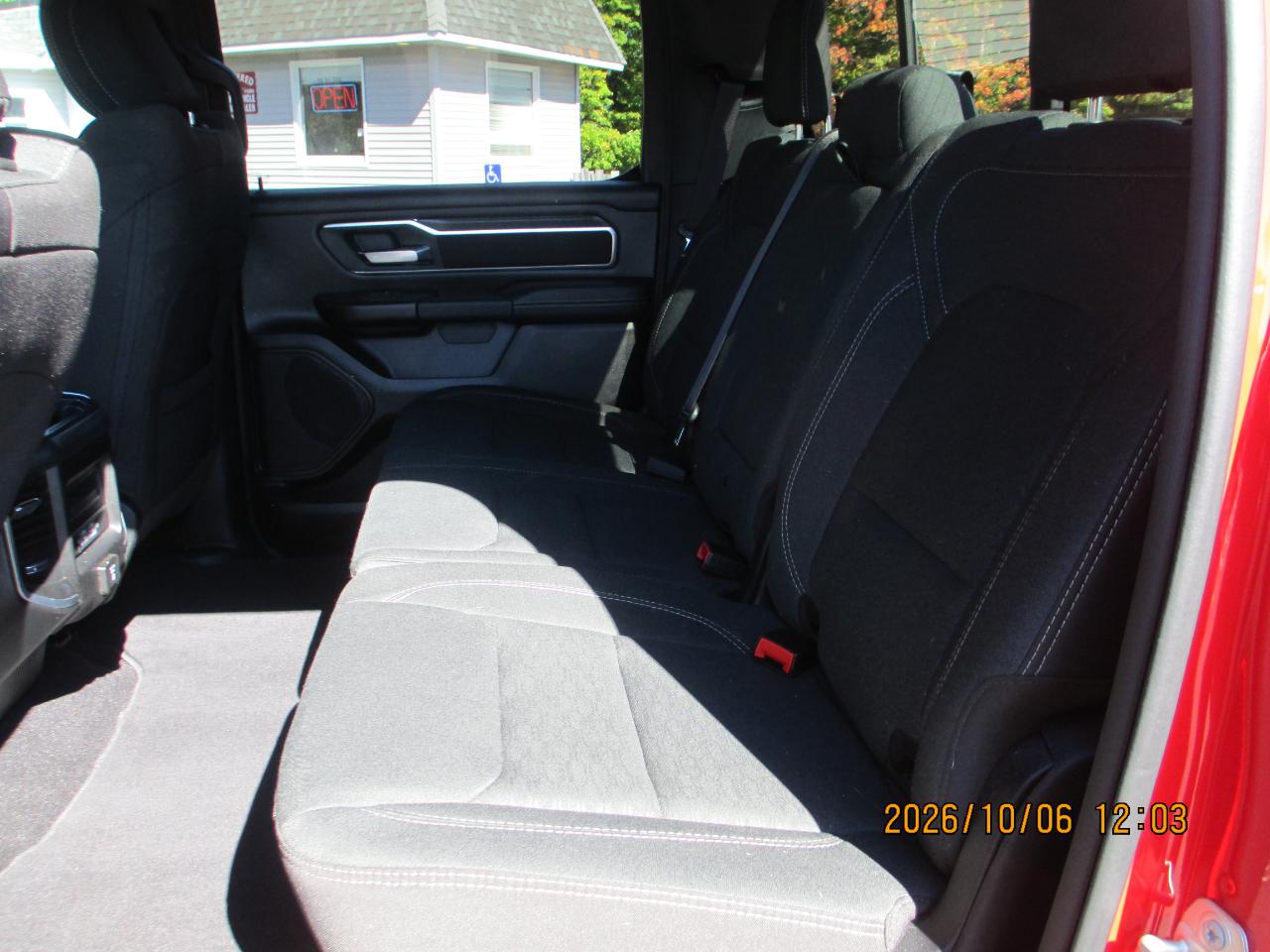 RAM 1500 Big Horn 4x4 Crew Cab 5'7" Box 2025