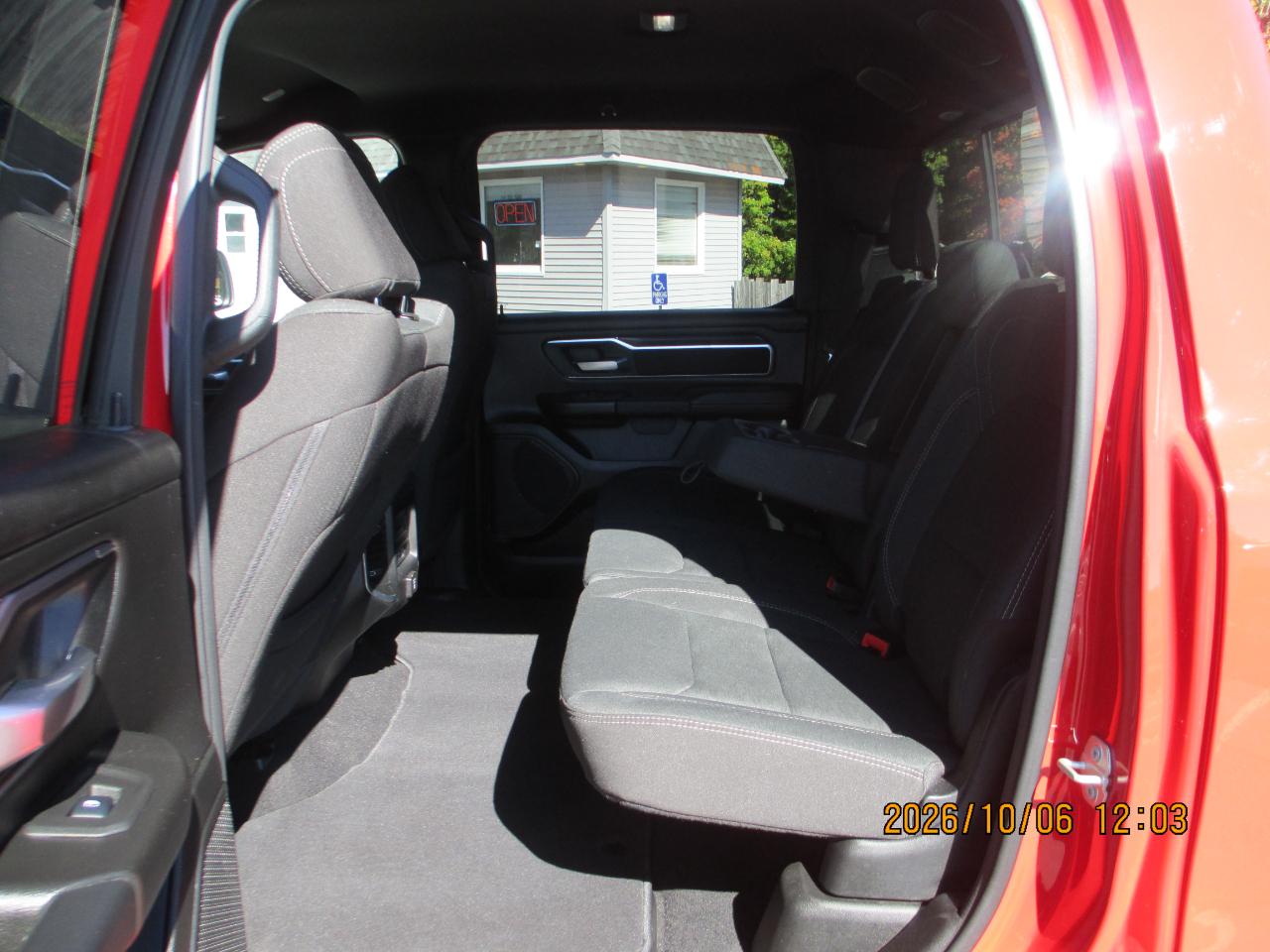 RAM 1500 Big Horn 4x4 Crew Cab 5'7" Box 2025