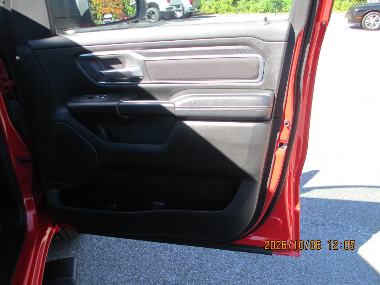 RAM 1500 Big Horn 4x4 Crew Cab 5'7" Box 2025