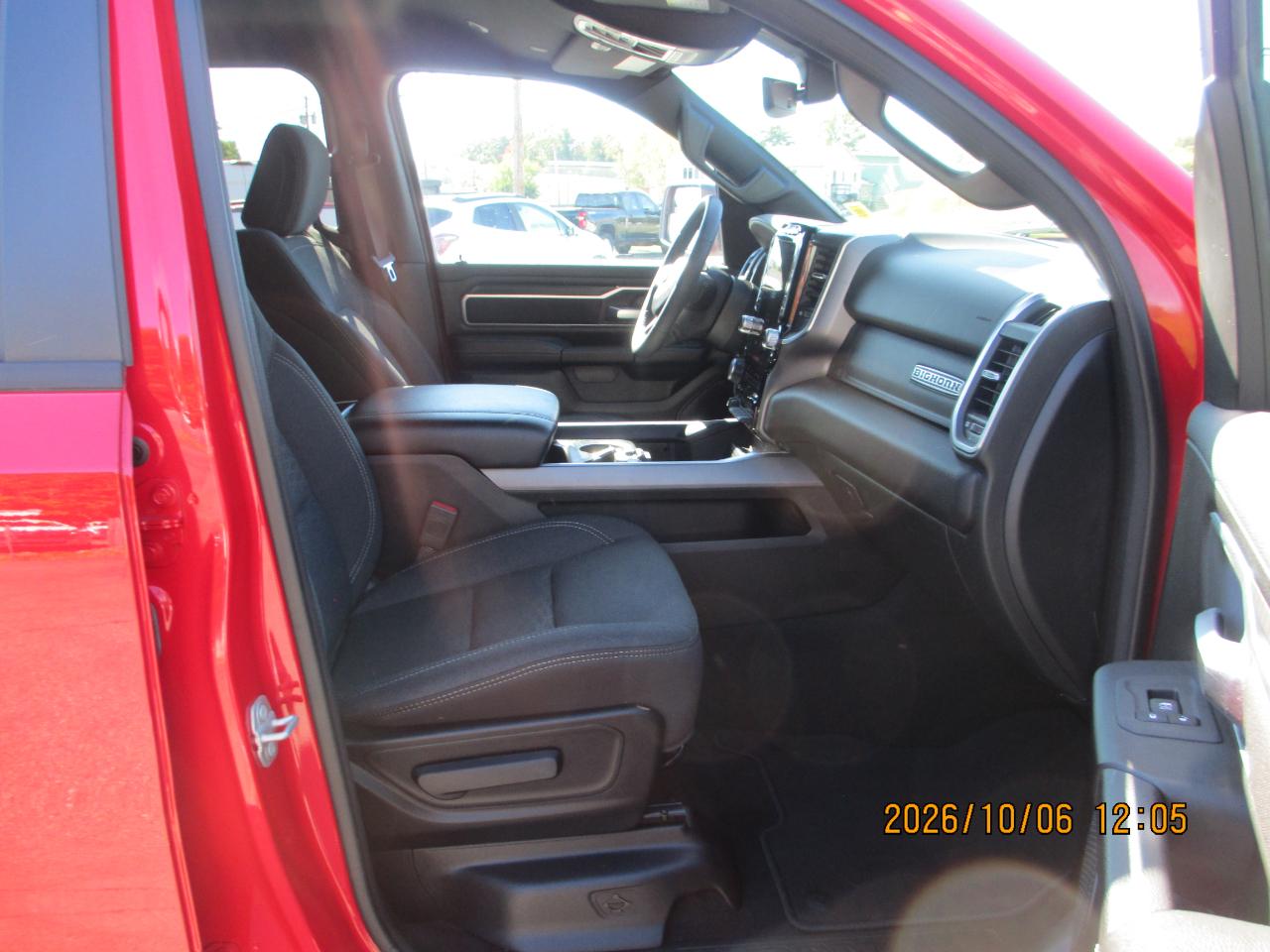 RAM 1500 Big Horn 4x4 Crew Cab 5'7" Box 2025