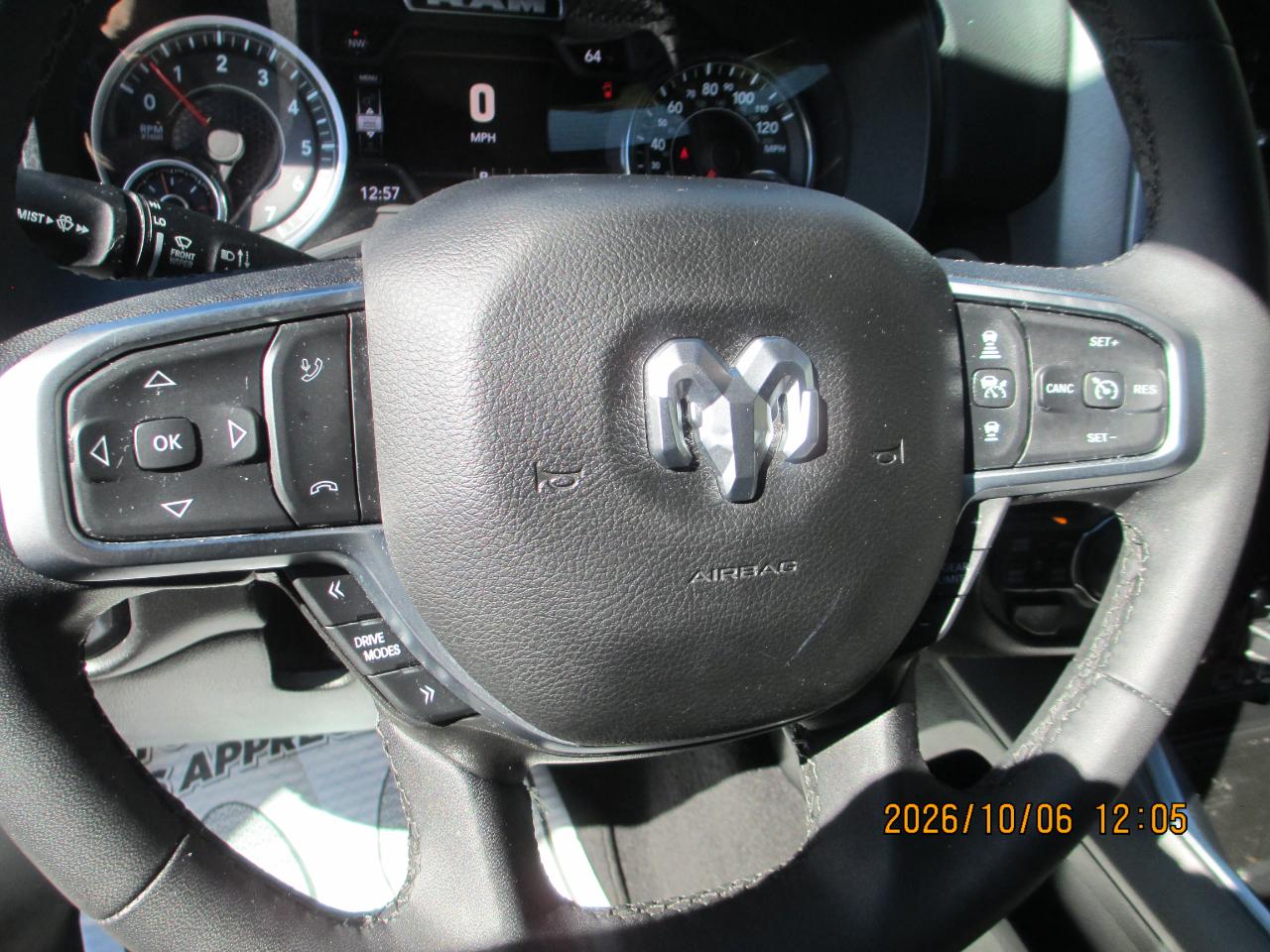 RAM 1500 Big Horn 4x4 Crew Cab 5'7" Box 2025