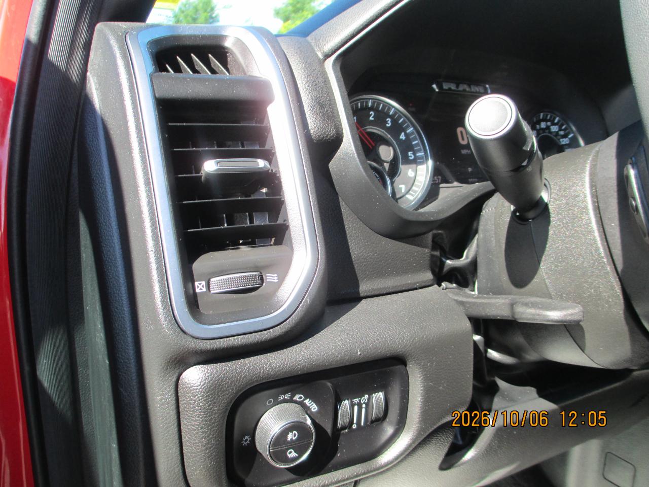 RAM 1500 Big Horn 4x4 Crew Cab 5'7" Box 2025