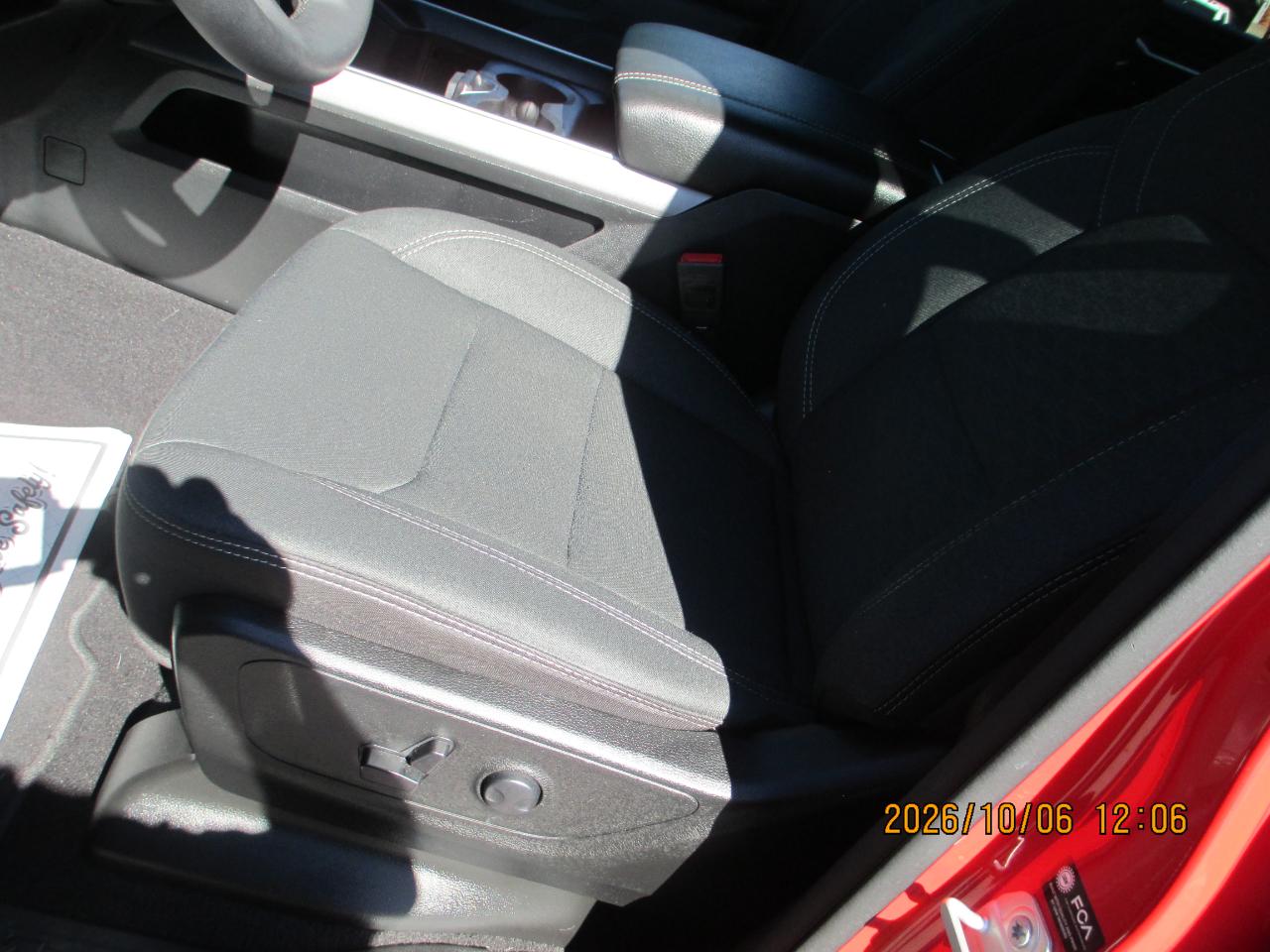 RAM 1500 Big Horn 4x4 Crew Cab 5'7" Box 2025
