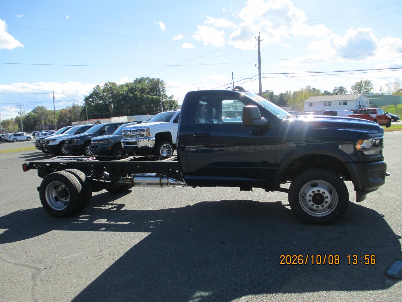 RAM 5500 Chassis Cab Tradesman 4x4 Reg Cab 84" CA 168.5" WB 2024